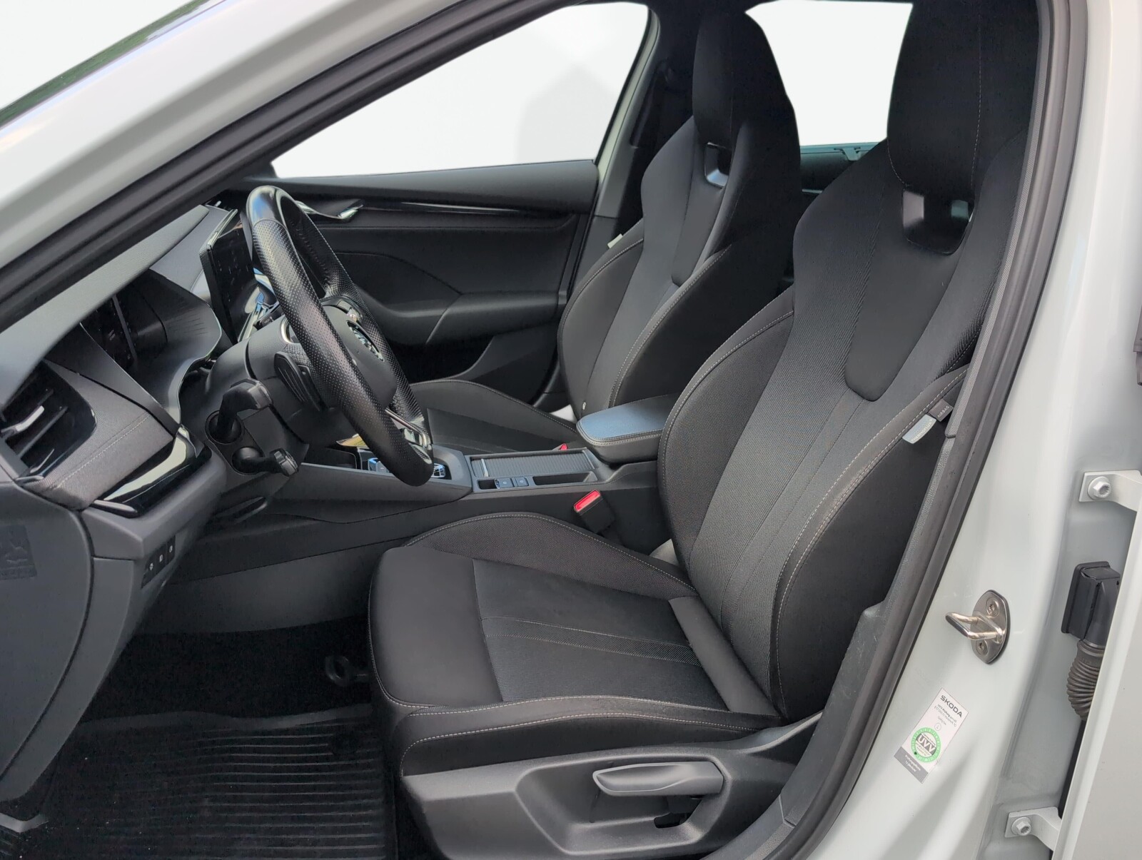 Škoda Octavia Combi - zdjęcie 17