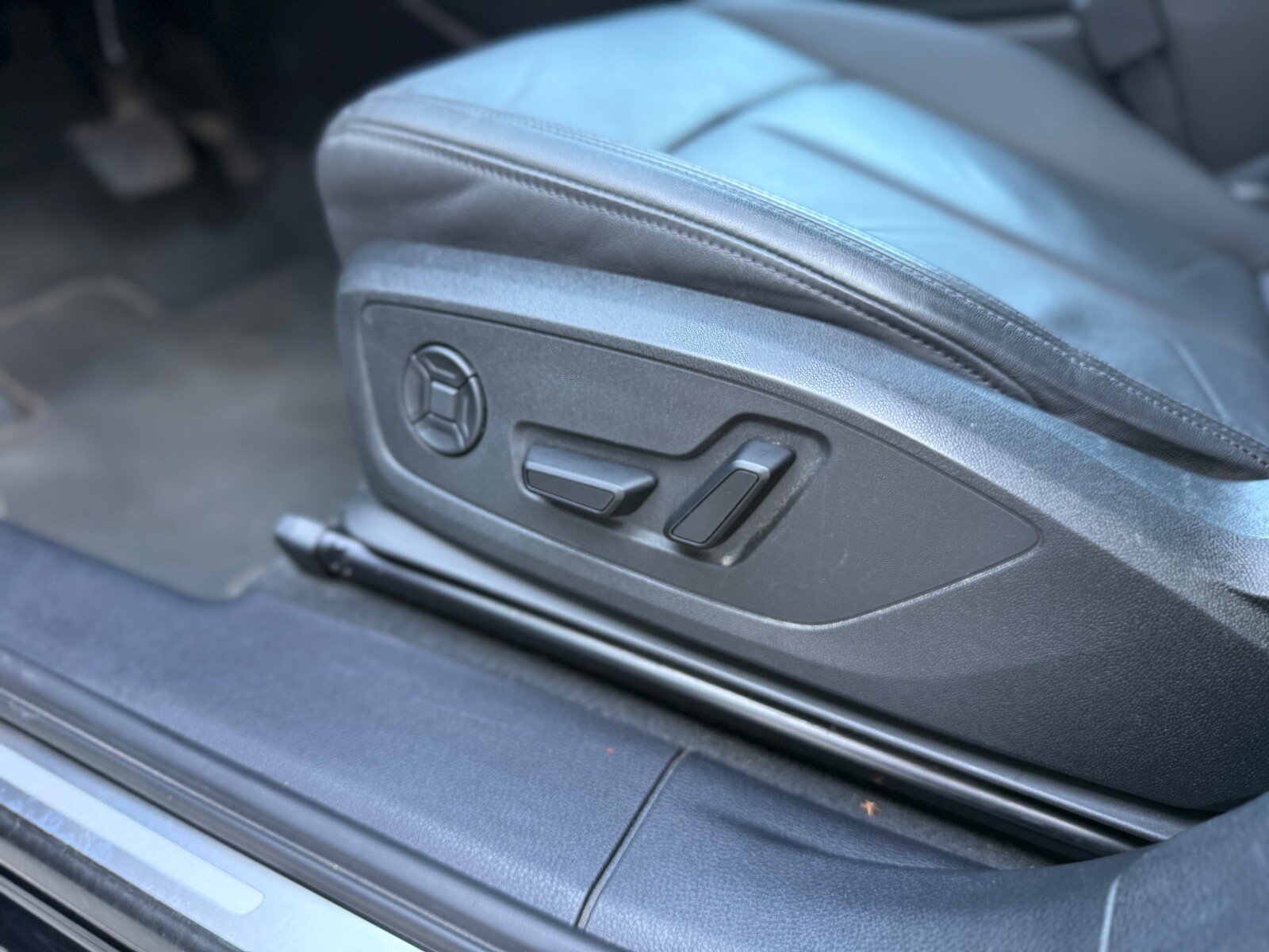 Audi Q3 - zdjęcie 18