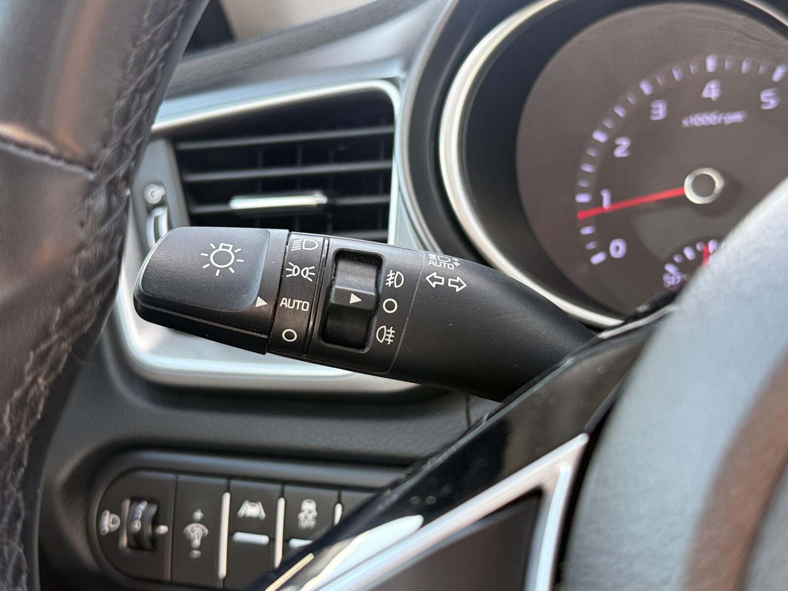 Kia Ceed - zdjęcie 24