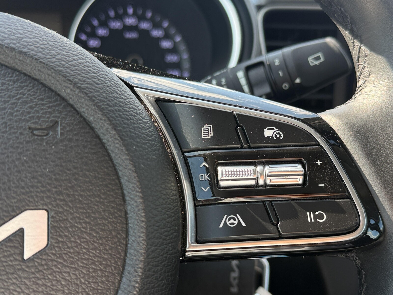 Kia Ceed - zdjęcie 23