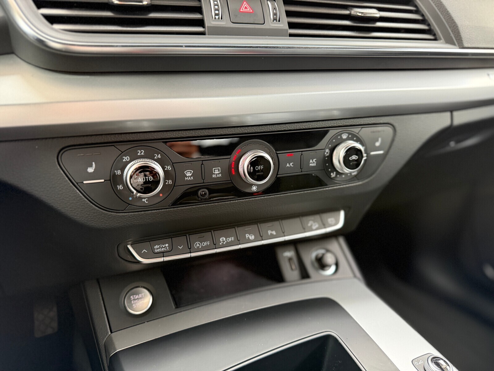 Audi Q5 Sportback - zdjęcie 36