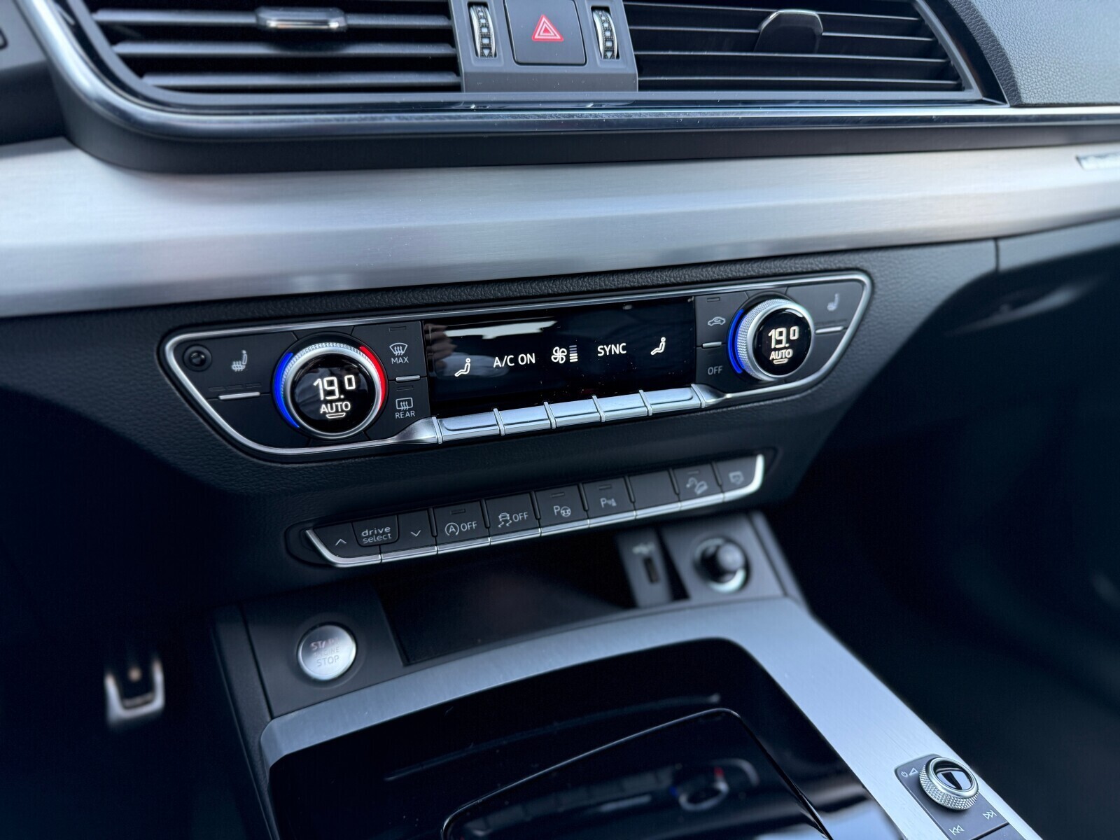 Audi Q5 Sportback - zdjęcie 30