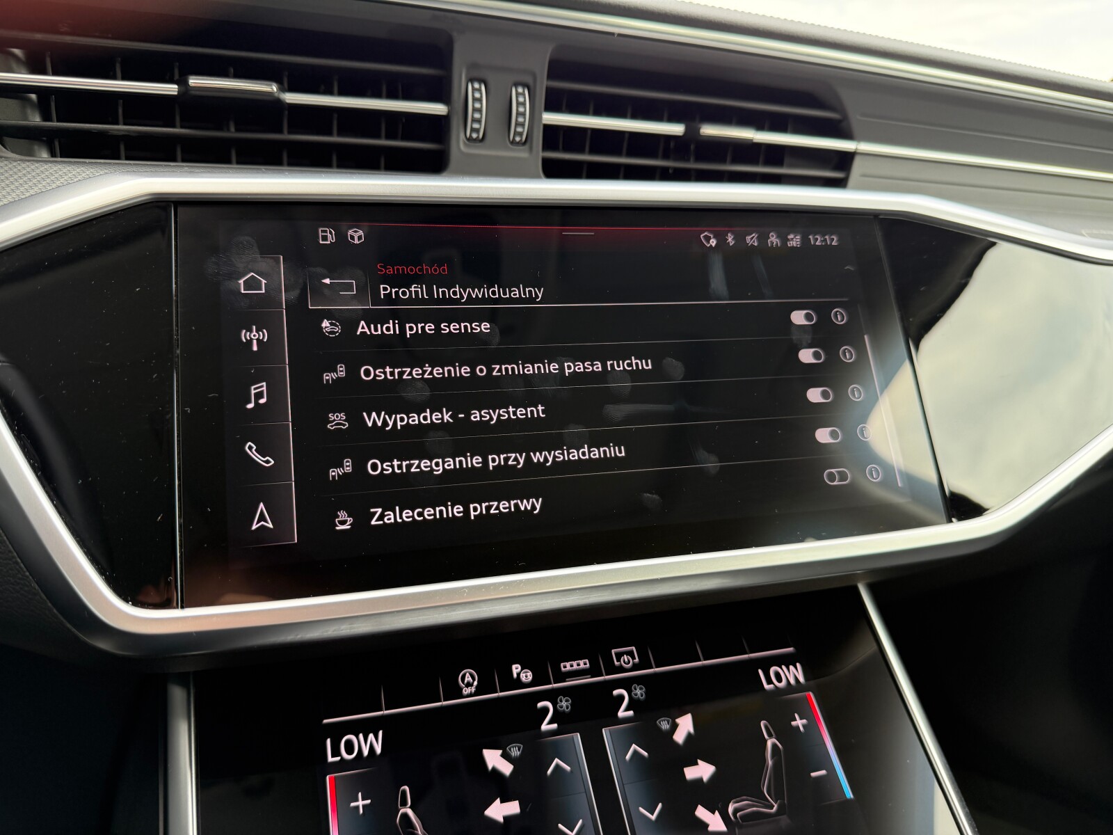 Audi A6 Avant - zdjęcie 35