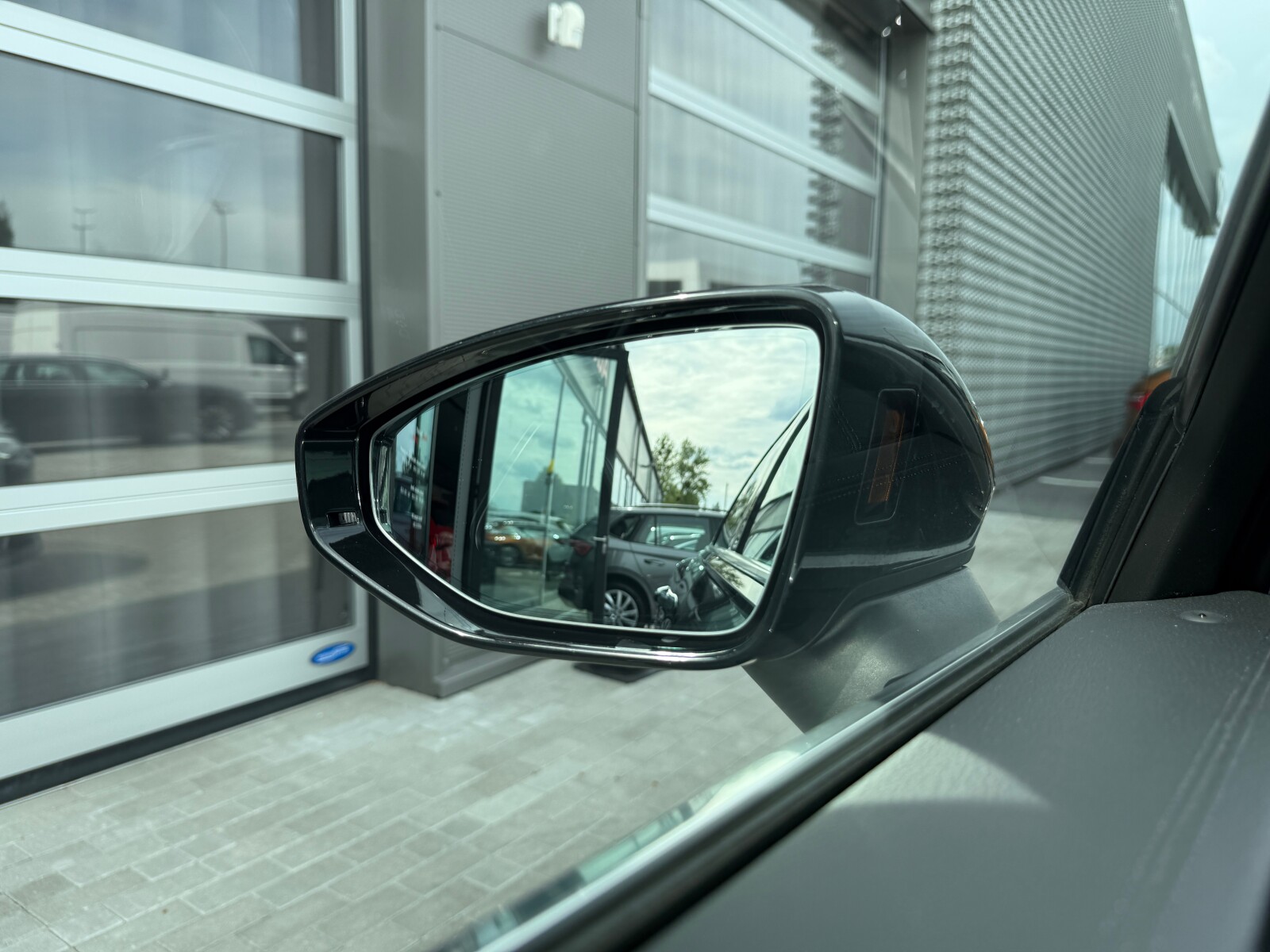 Audi A6 Avant - zdjęcie 37