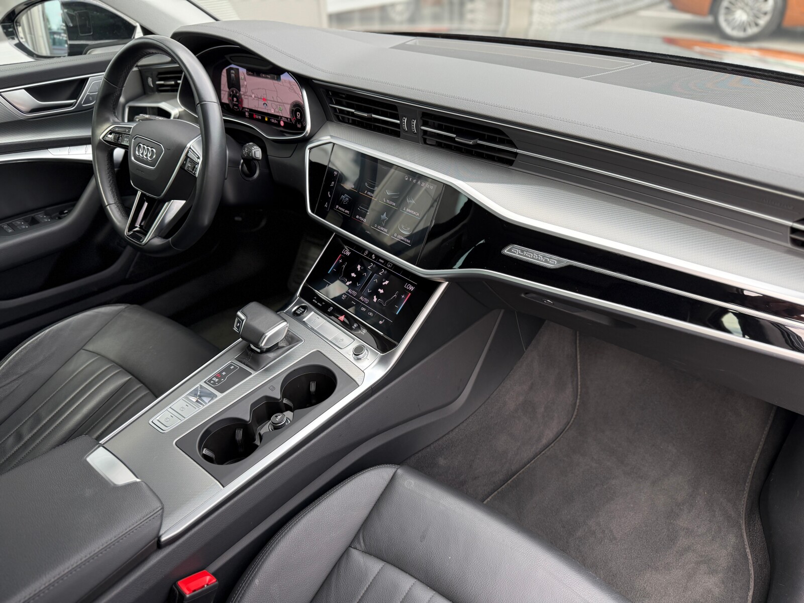 Audi A6 Avant - zdjęcie 24