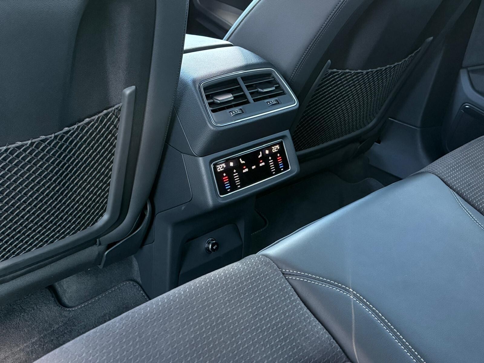 Audi Q8 Sportback e-tron - zdjęcie 28