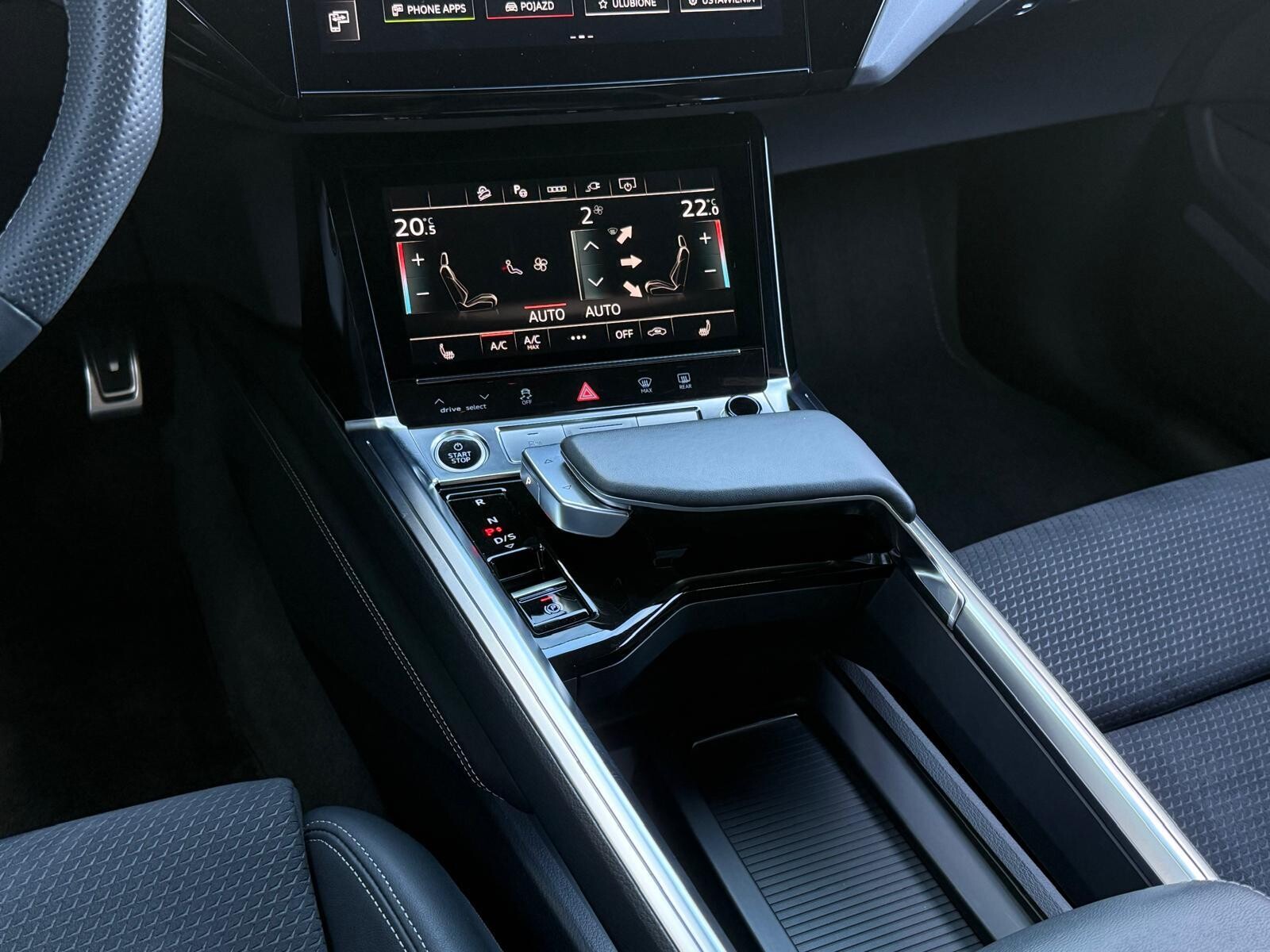 Audi Q8 Sportback e-tron - zdjęcie 34