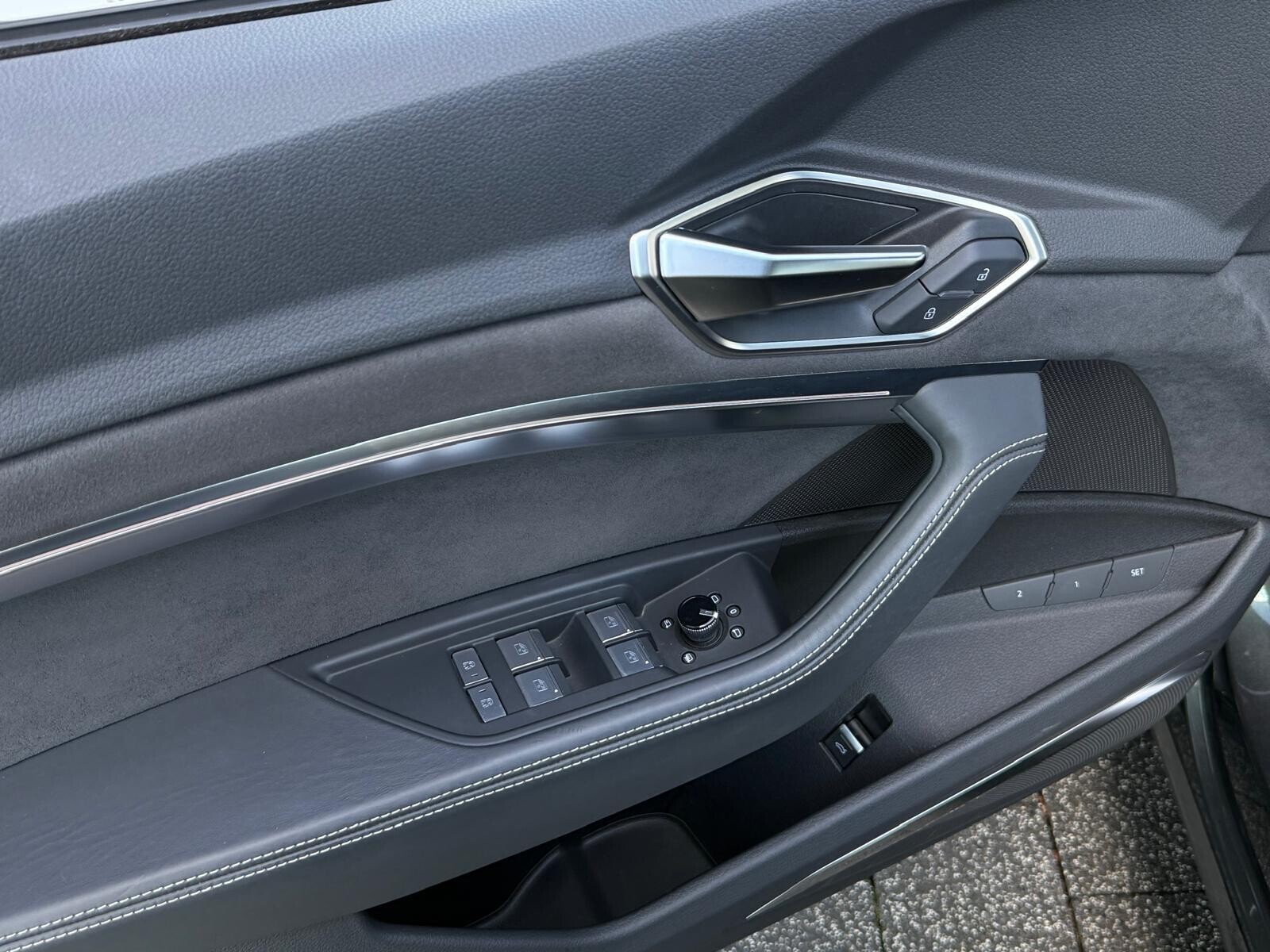 Audi Q8 Sportback e-tron - zdjęcie 19