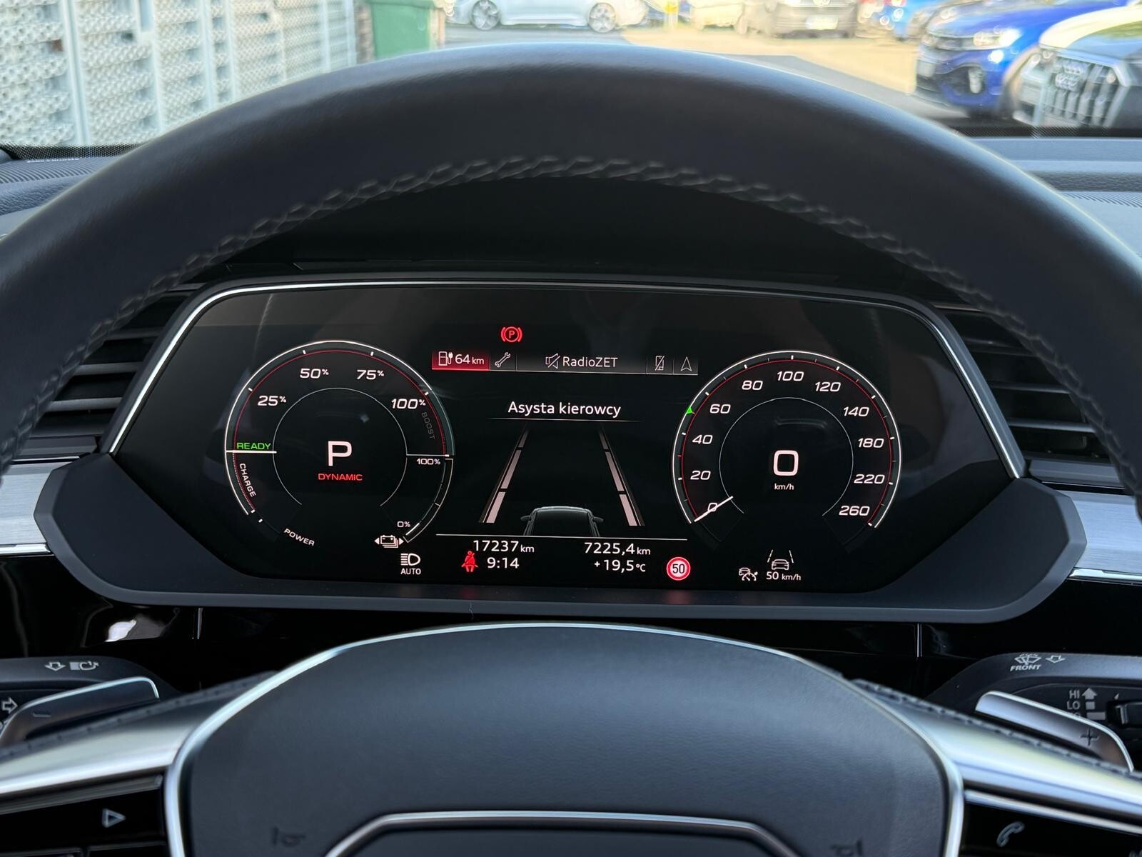 Audi Q8 Sportback e-tron - zdjęcie 24