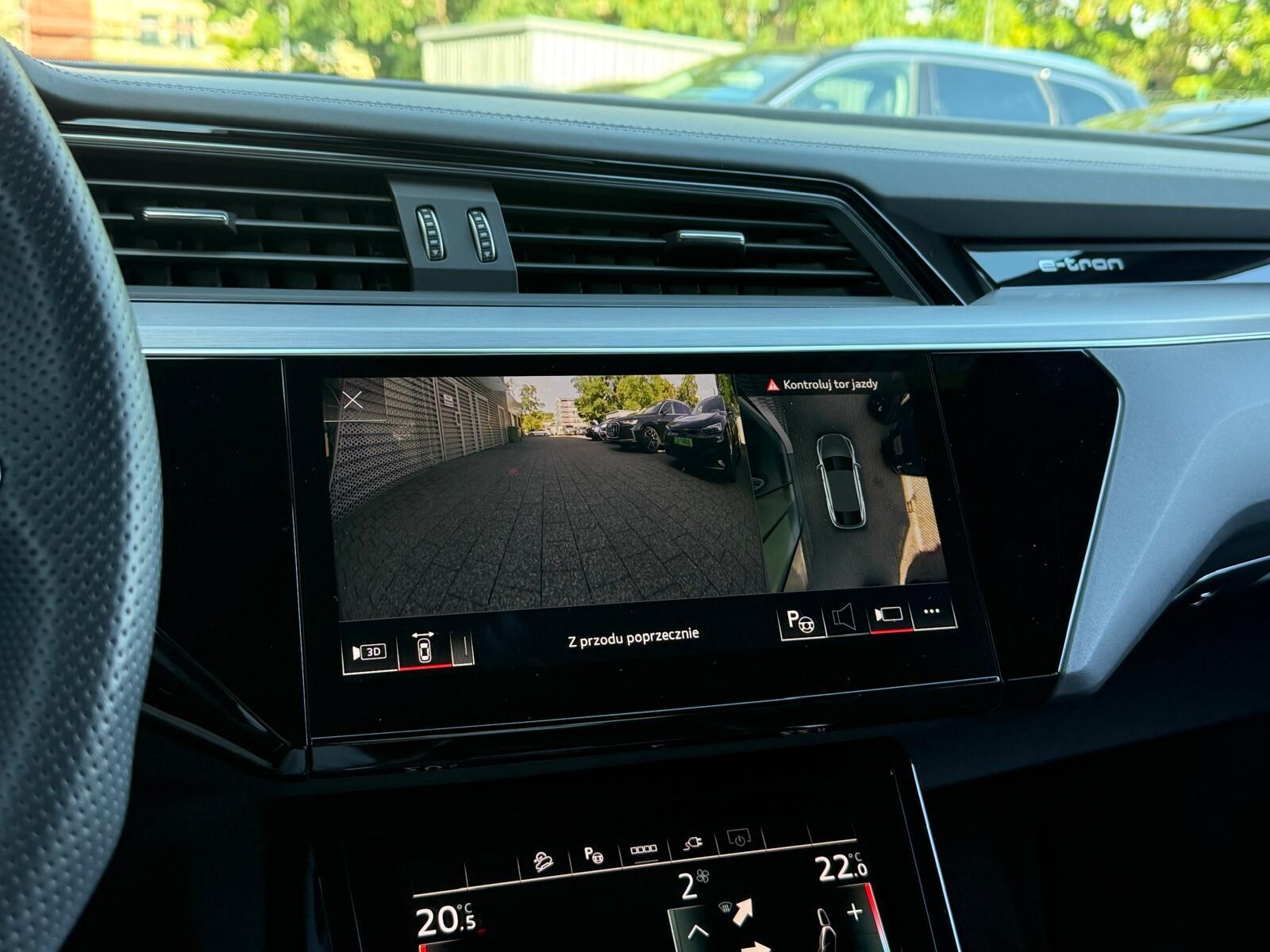 Audi Q8 Sportback e-tron - zdjęcie 35