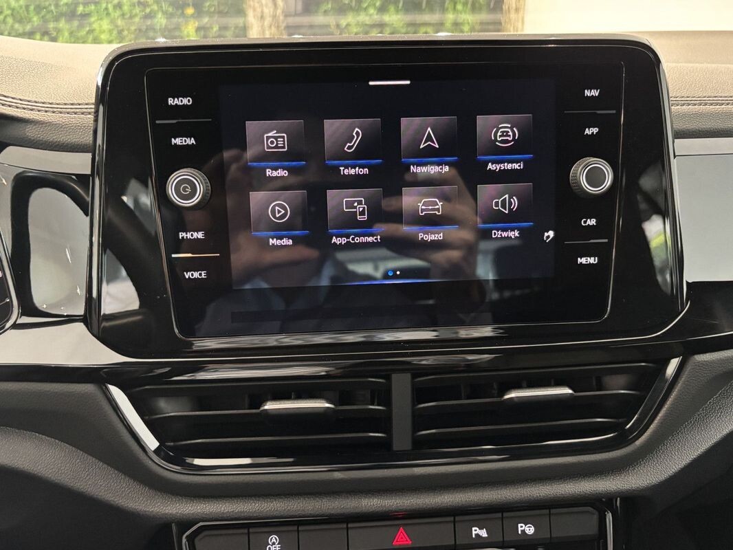 Volkswagen T-Roc - zdjęcie 13