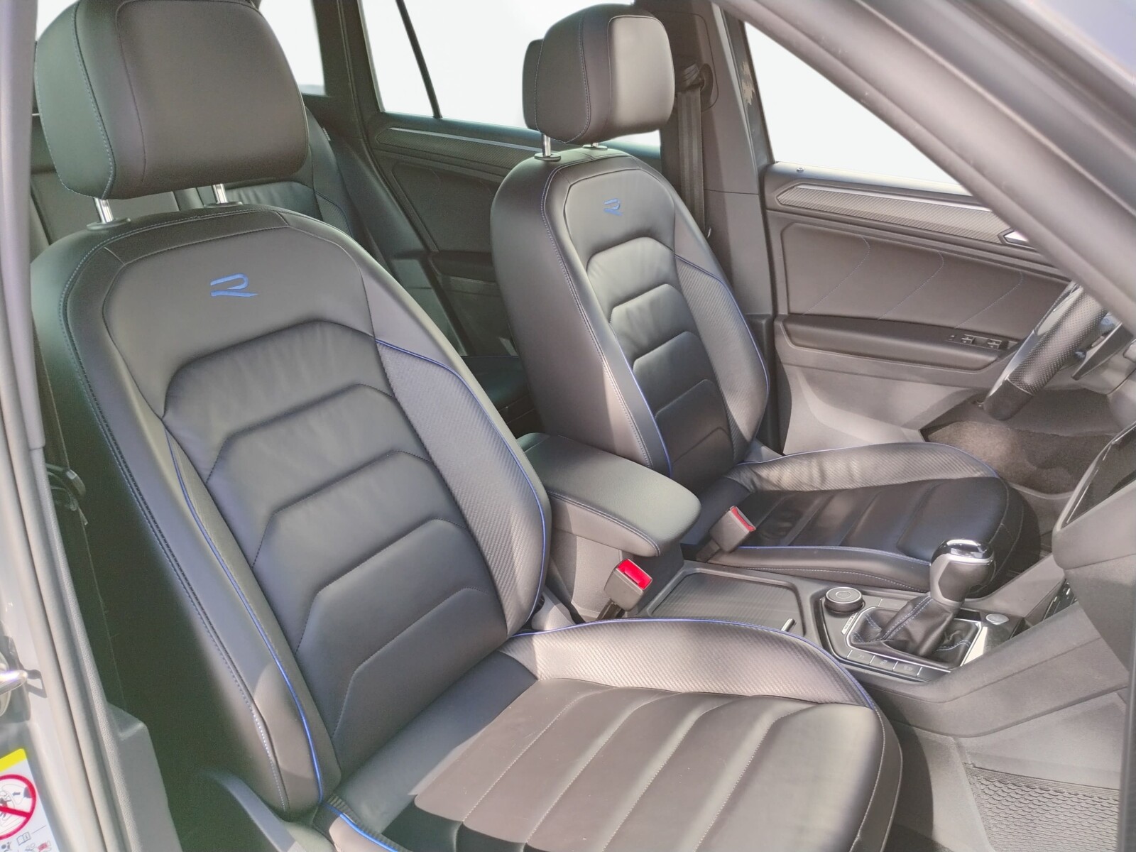 Volkswagen Tiguan - zdjęcie 15