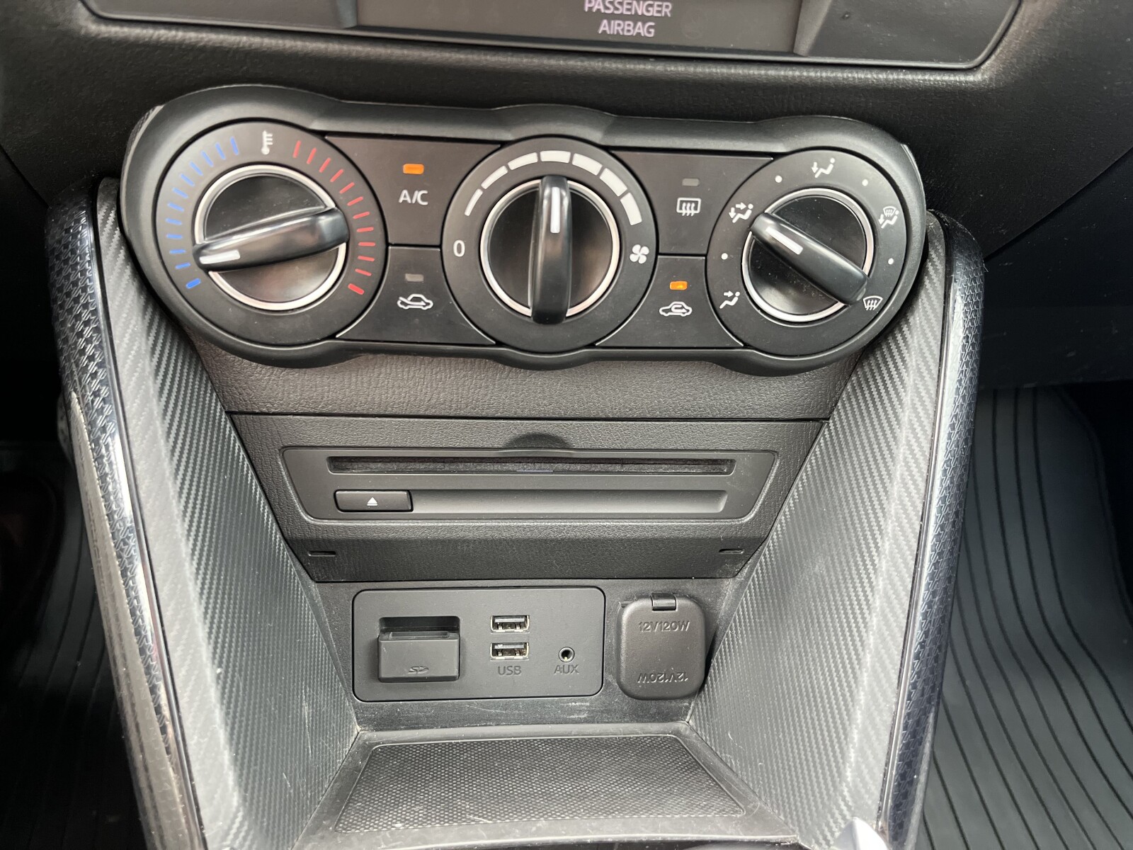 Mazda 2 - zdjęcie 26