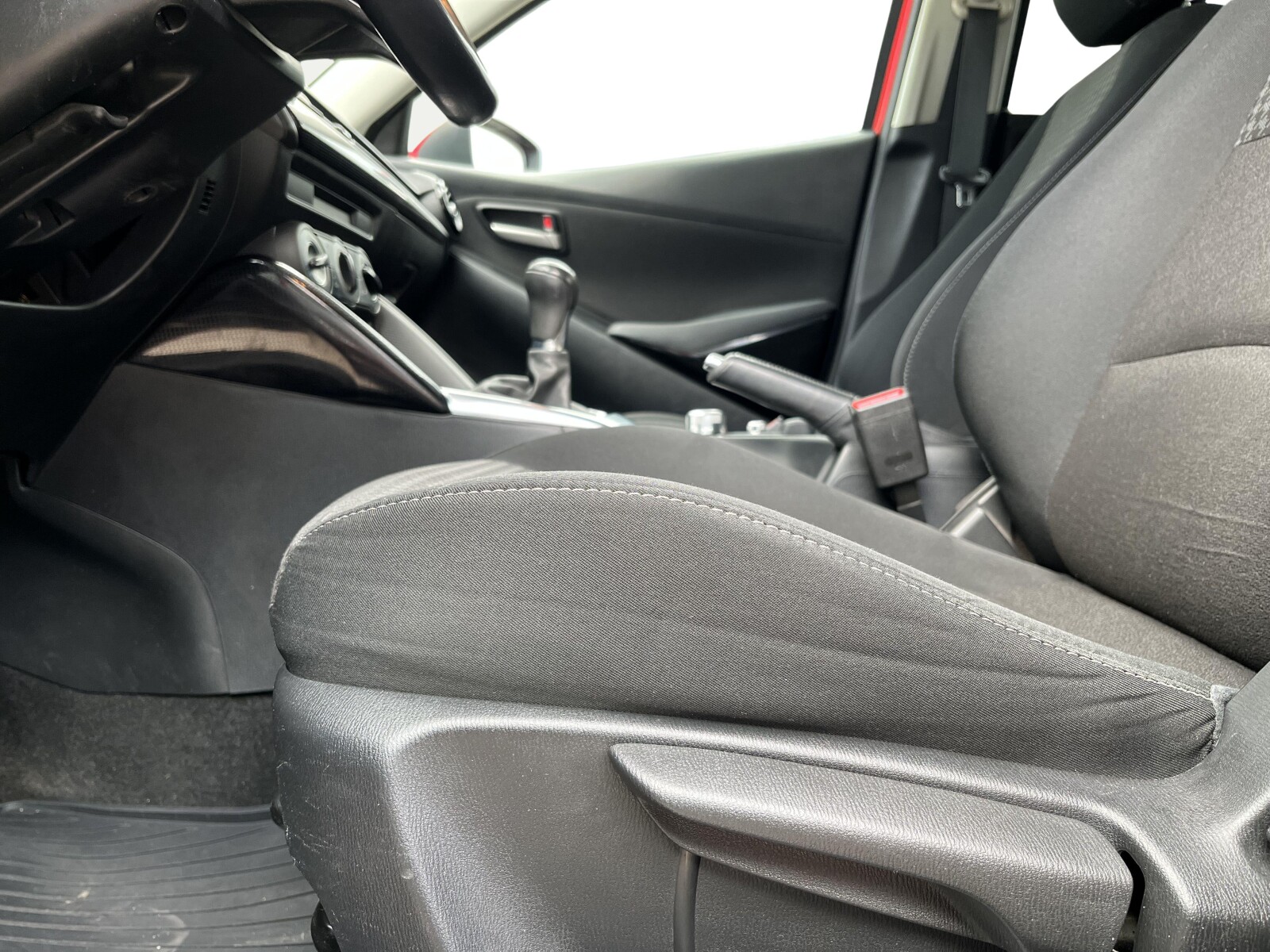 Mazda 2 - zdjęcie 11
