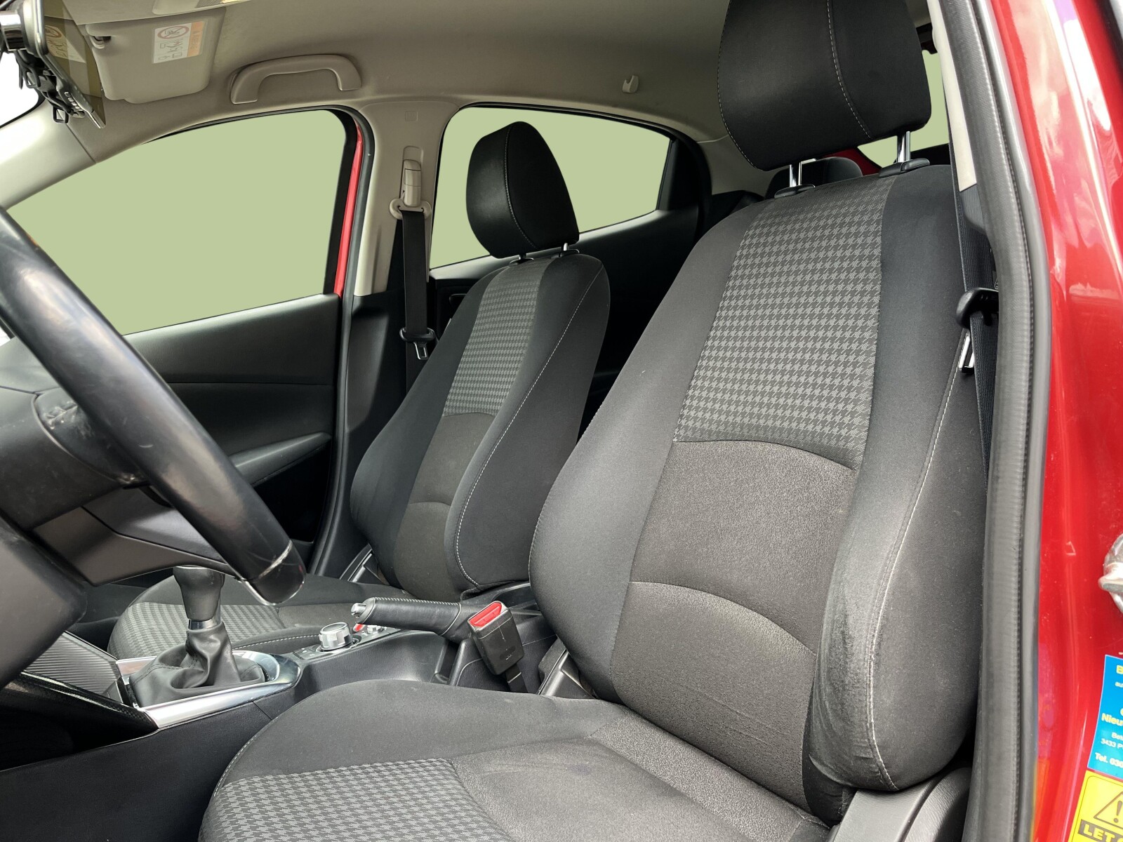 Mazda 2 - zdjęcie 12