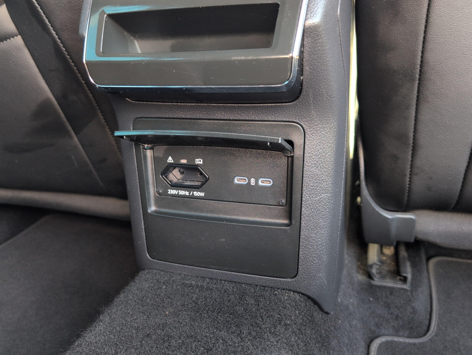 Škoda Superb Combi - zdjęcie 14