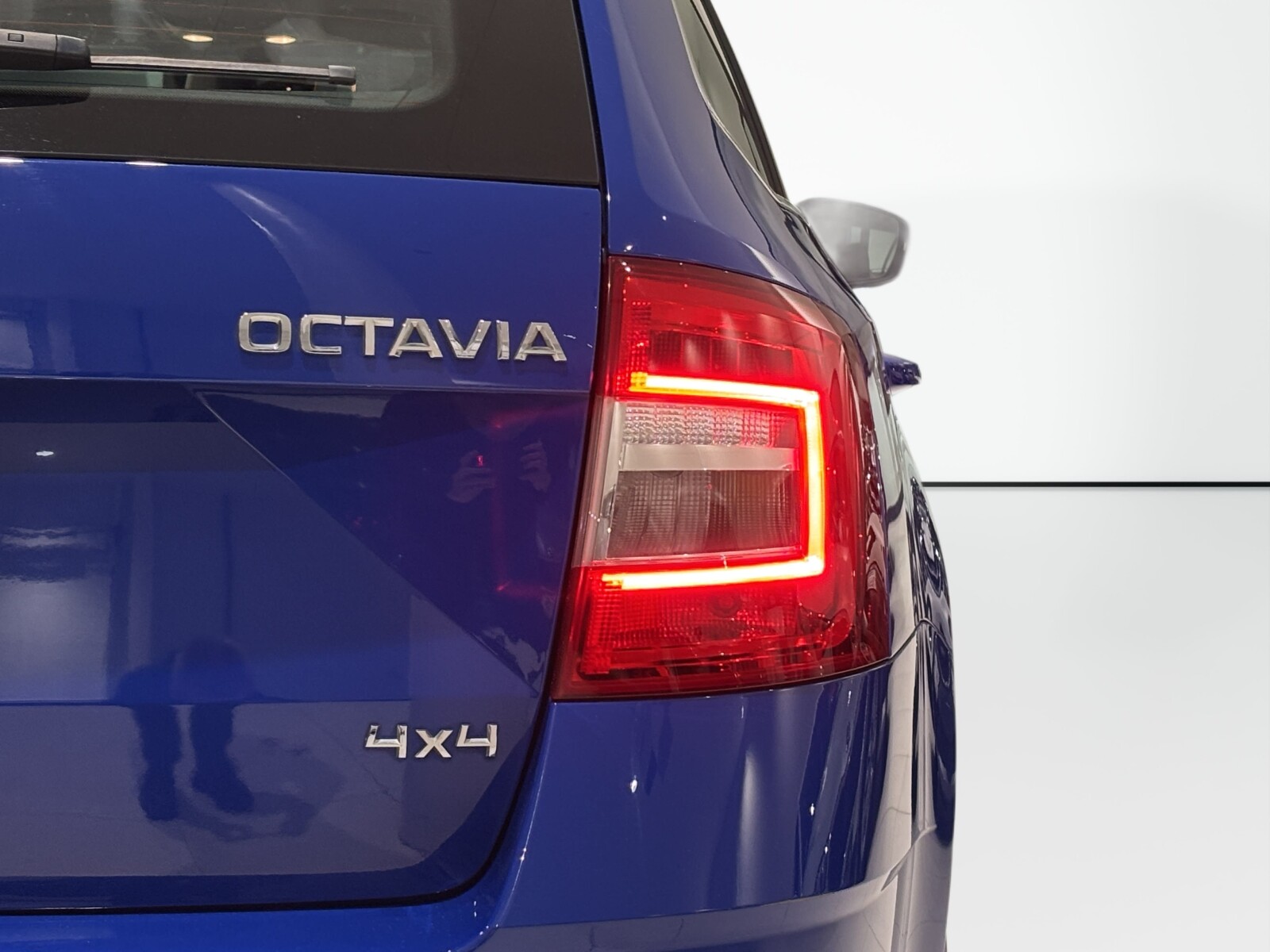 Škoda Octavia Combi - zdjęcie 22