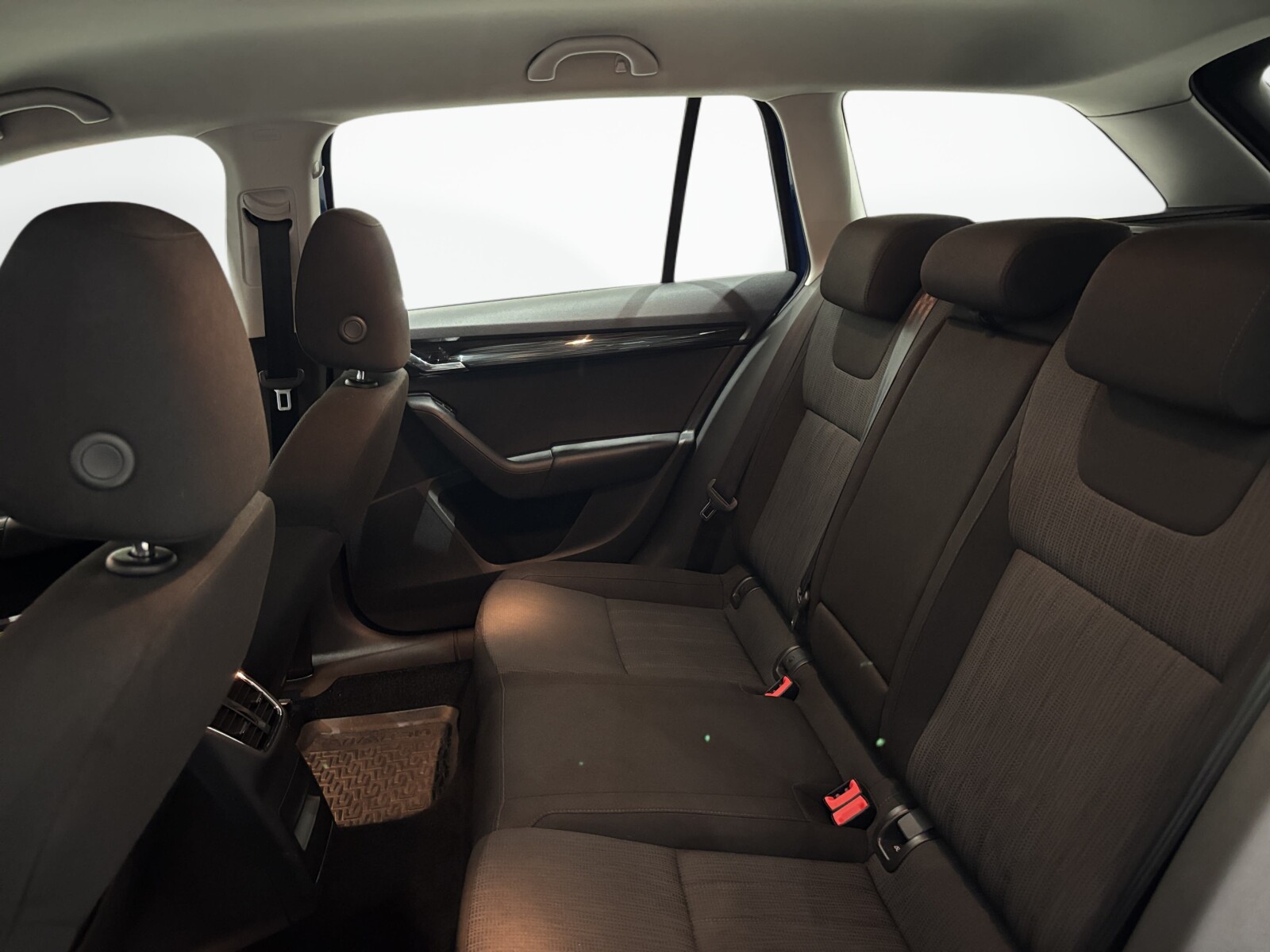 Škoda Octavia Combi - zdjęcie 20