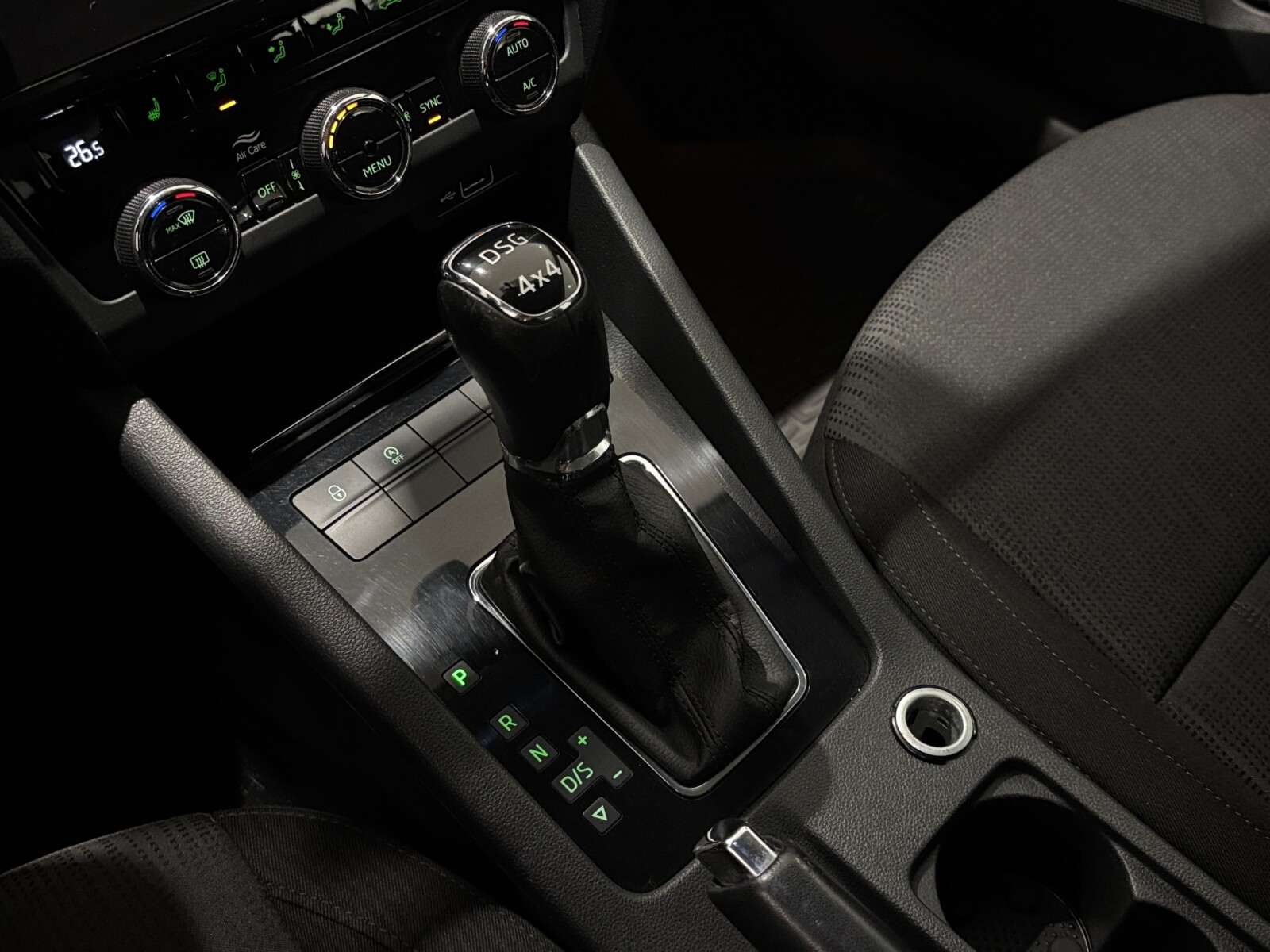 Škoda Octavia Combi - zdjęcie 19