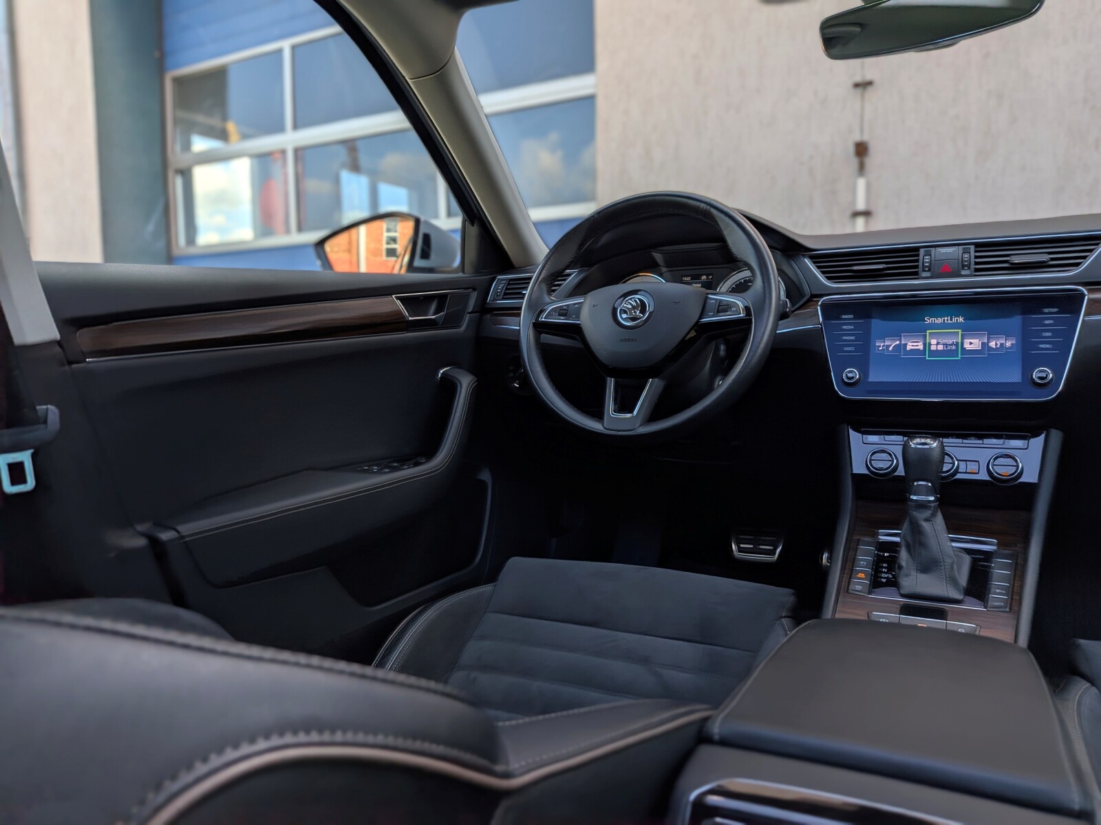 Škoda Superb Combi - zdjęcie 14