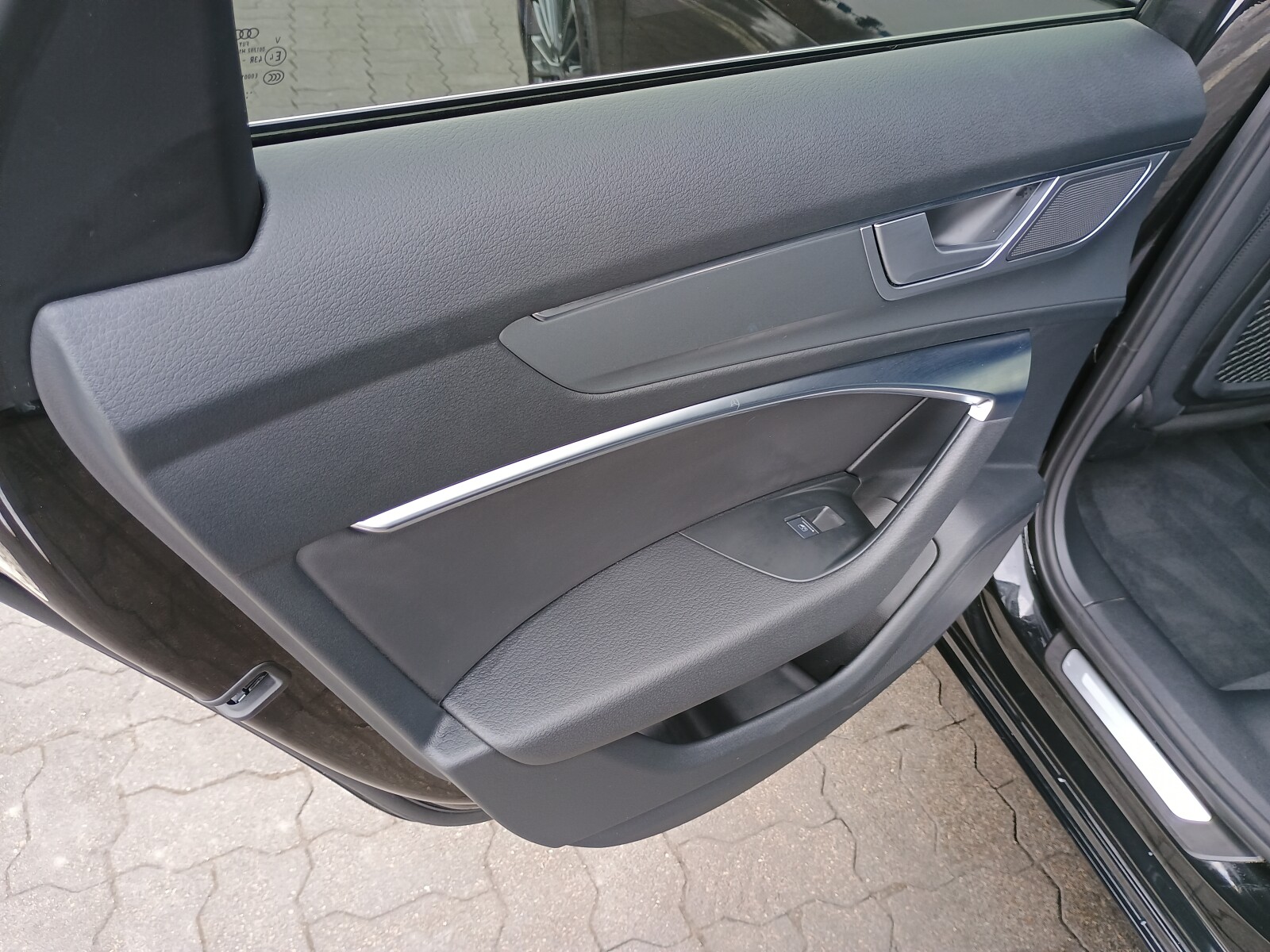 Audi A6 Avant - zdjęcie 10