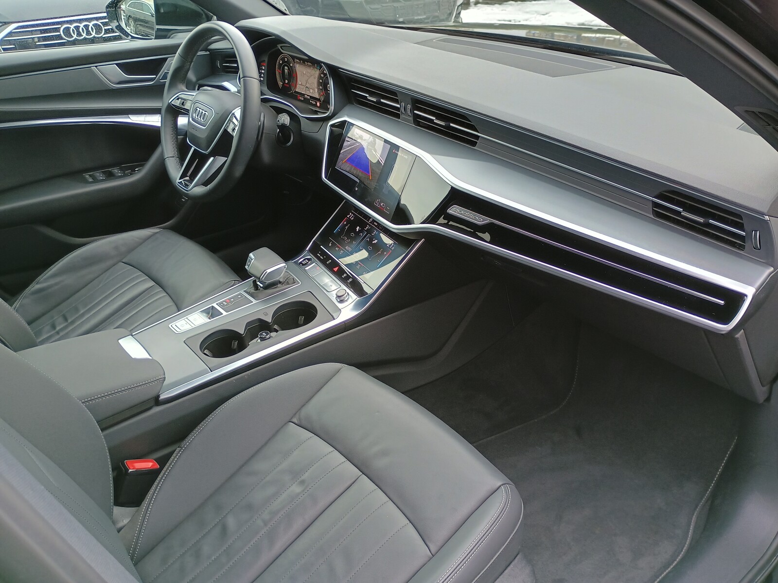 Audi A6 Avant - zdjęcie 23