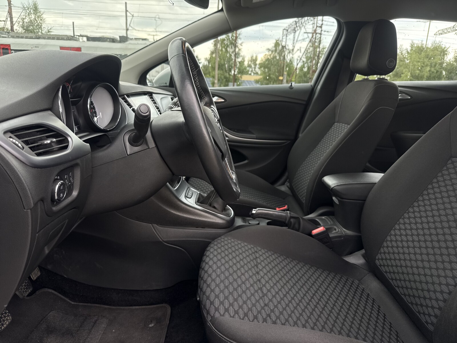 Opel Astra - zdjęcie 16