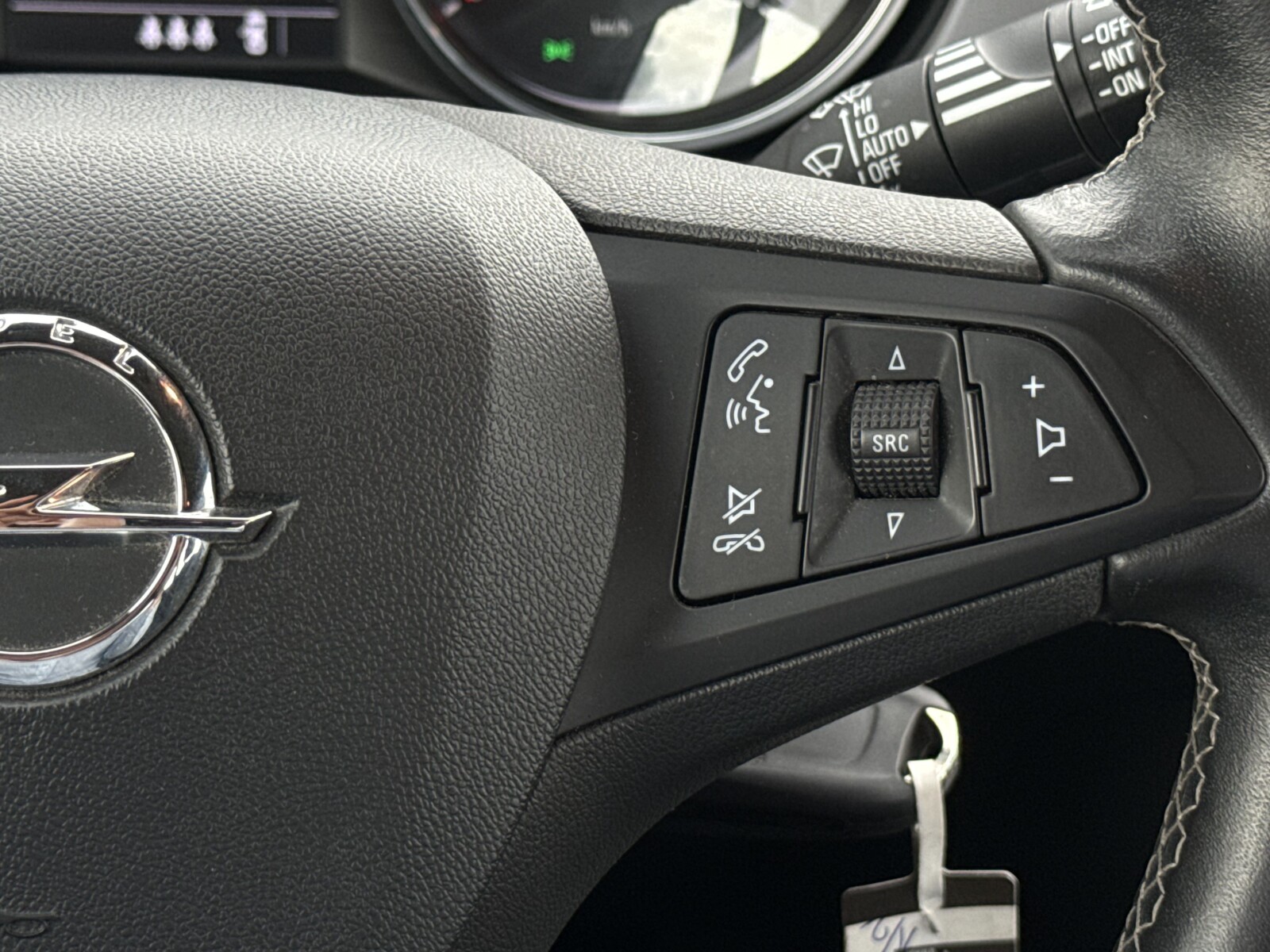 Opel Astra - zdjęcie 12