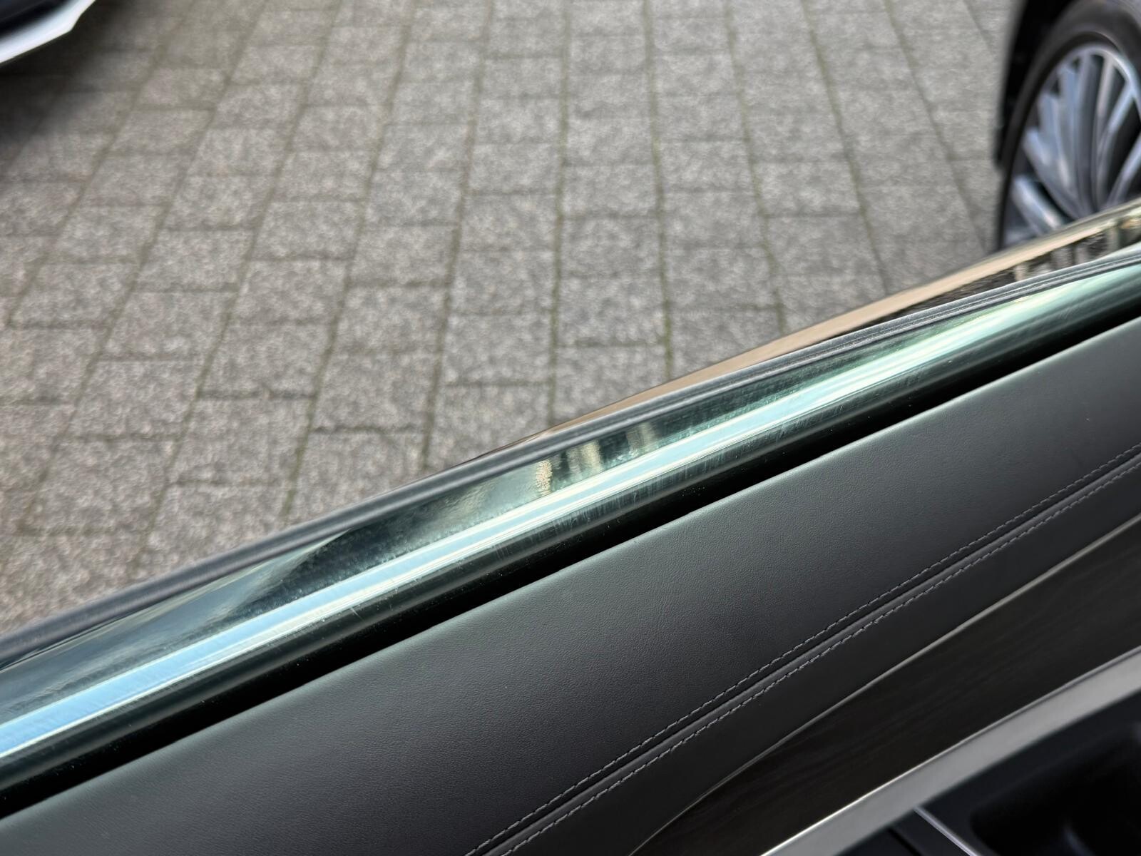 Audi A8 L - zdjęcie 27