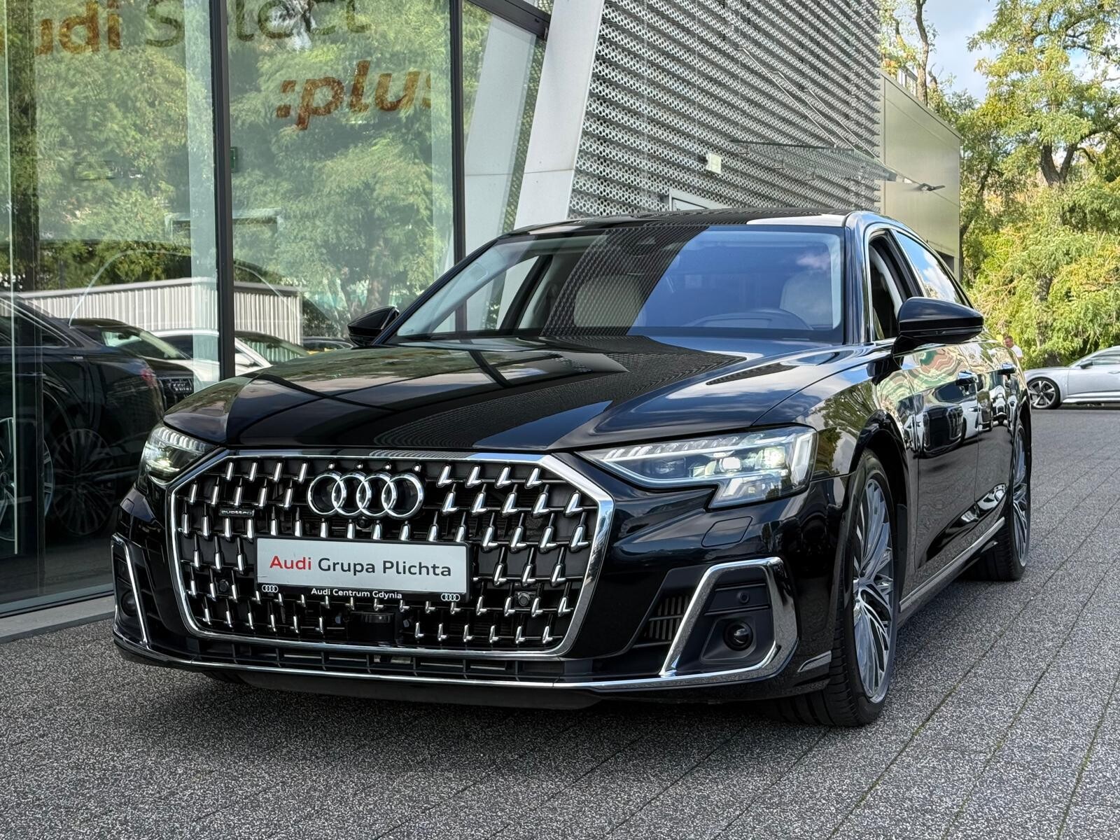 Audi A8 L - zdjęcie 10