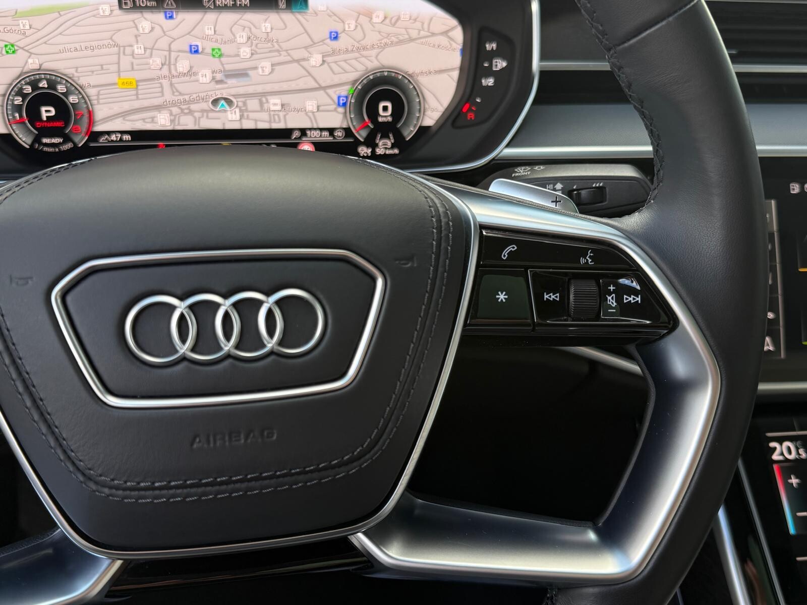 Audi A8 L - zdjęcie 32