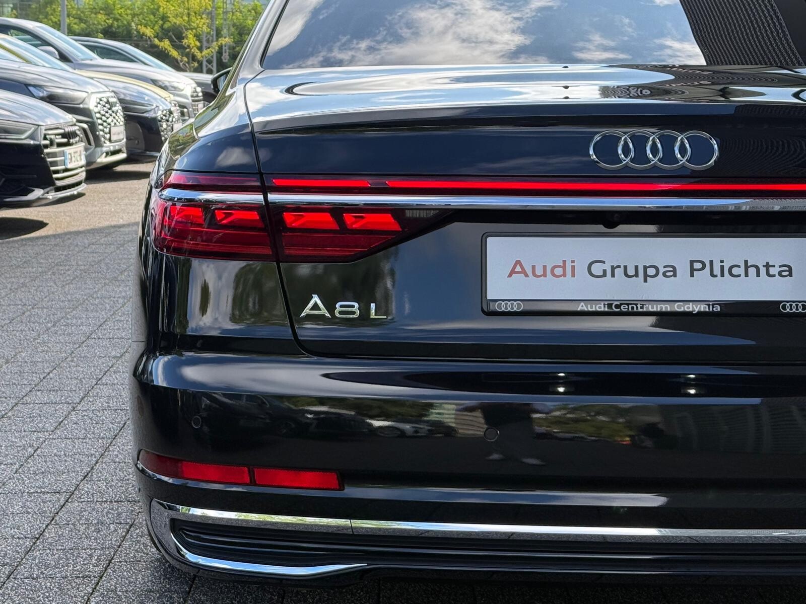 Audi A8 L - zdjęcie 13