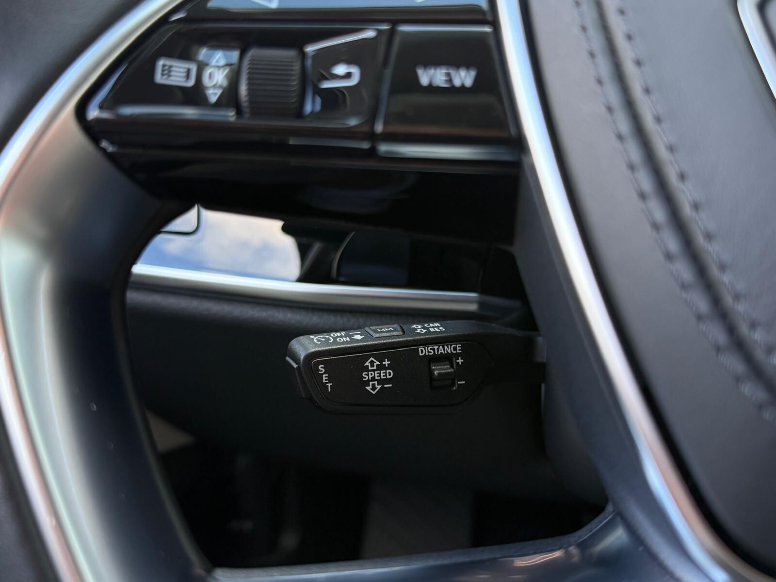 Audi A8 L - zdjęcie 33