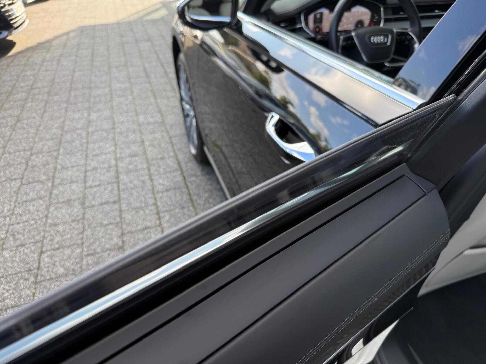 Audi A8 L - zdjęcie 29
