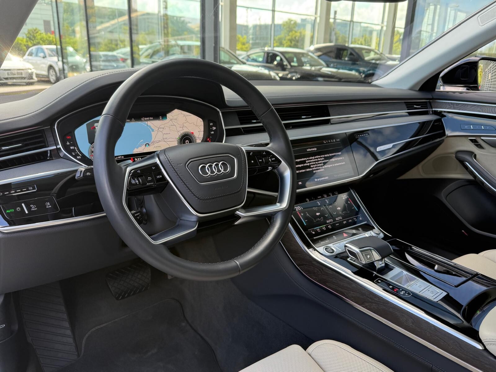 Audi A8 L - zdjęcie 15