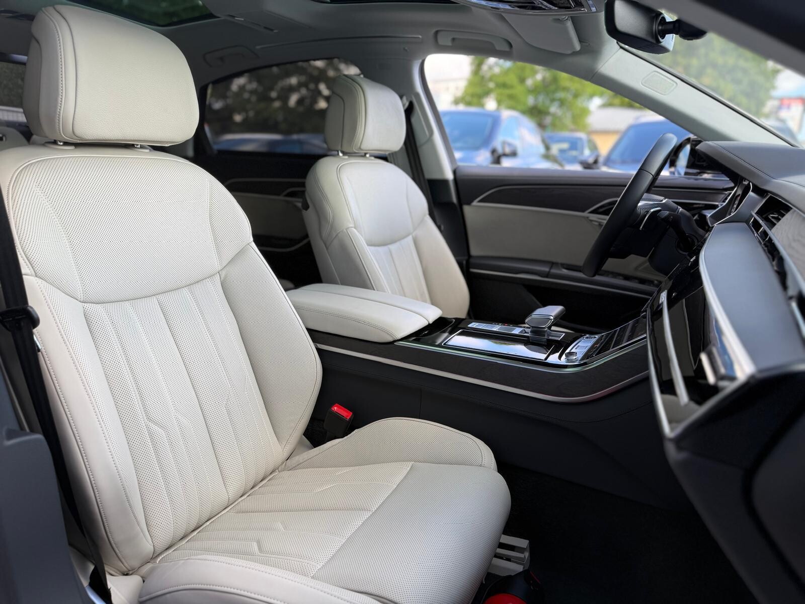 Audi A8 L - zdjęcie 20