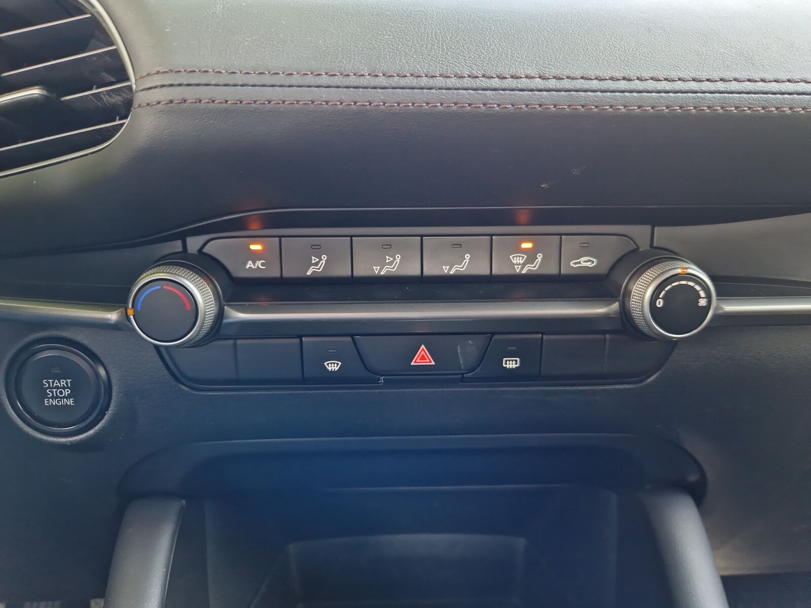 Mazda 3 - zdjęcie 11