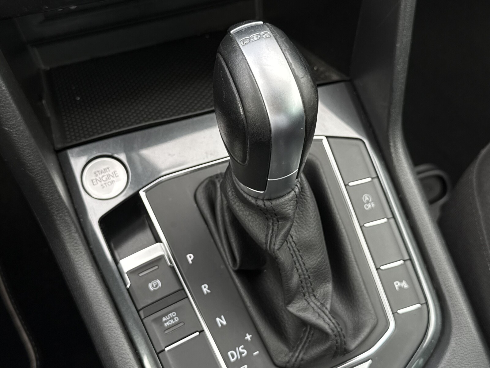Volkswagen Tiguan - zdjęcie 19
