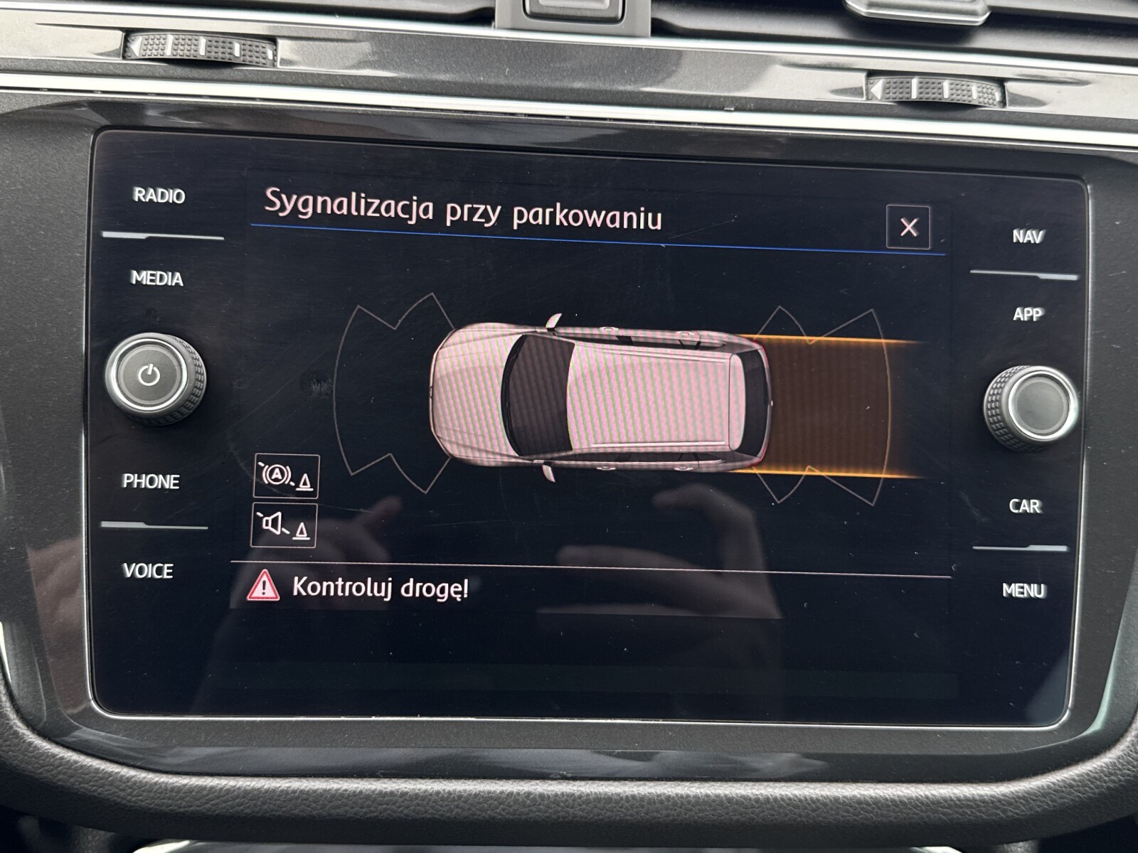 Volkswagen Tiguan - zdjęcie 26