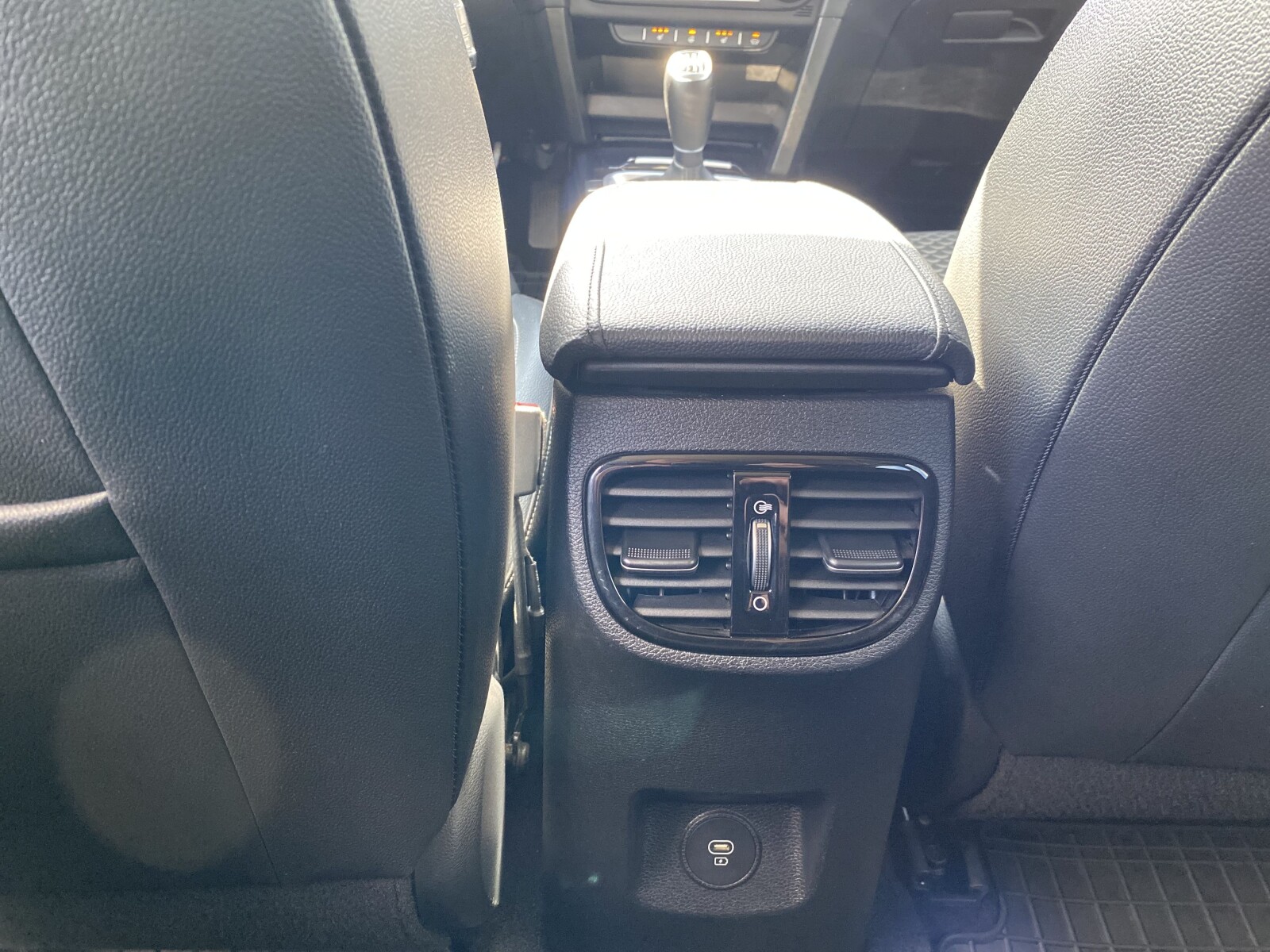 Kia Ceed - zdjęcie 13