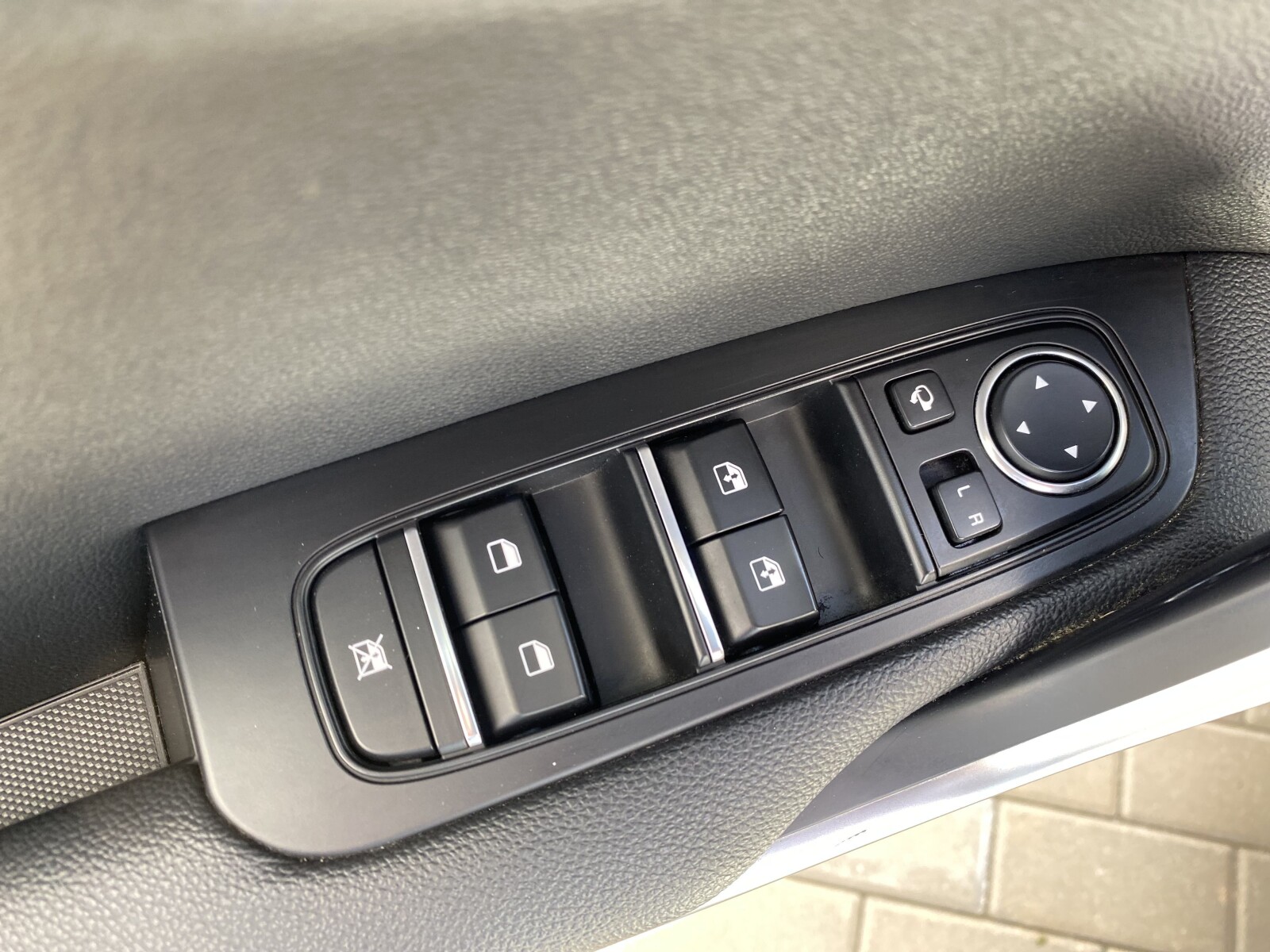 Kia Ceed - zdjęcie 9