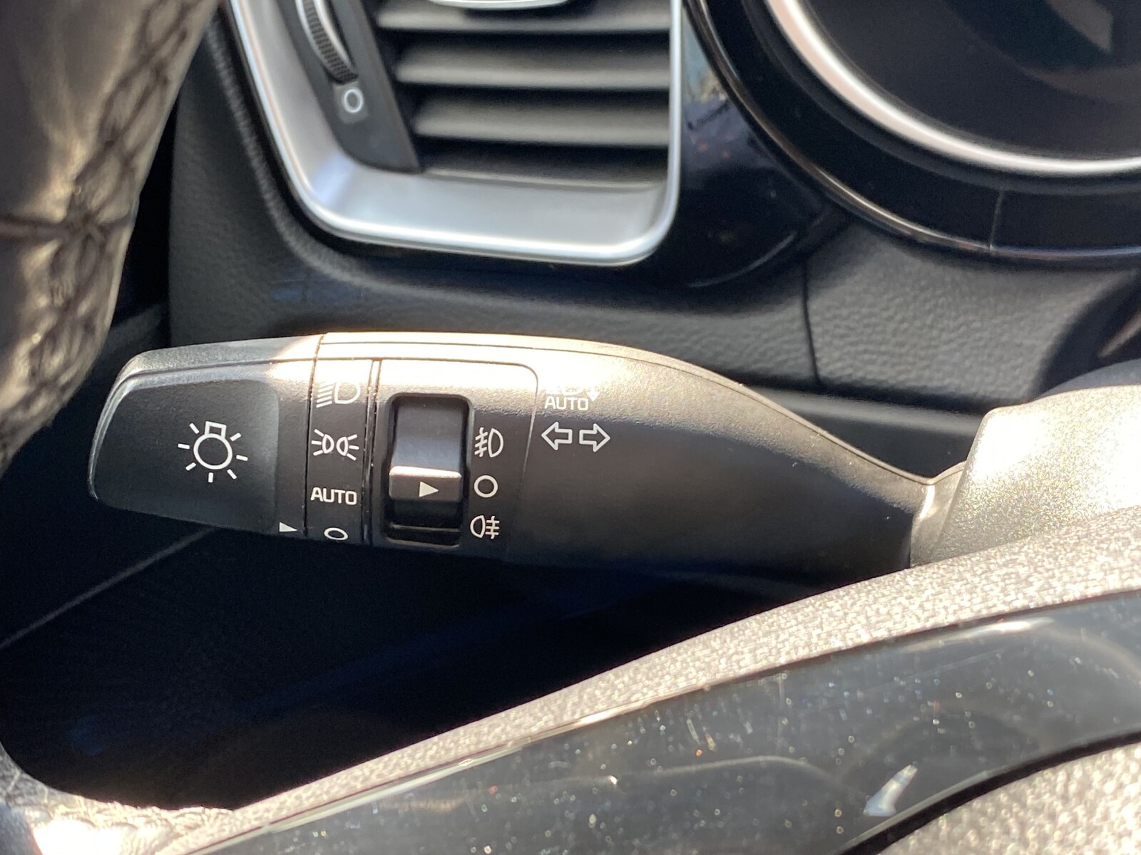Kia Ceed - zdjęcie 19