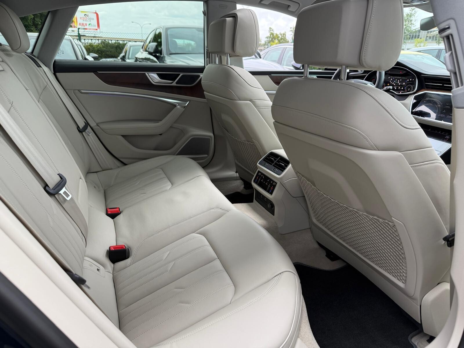 Audi A7 Sportback - zdjęcie 25