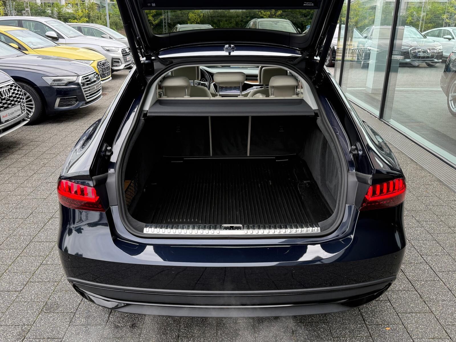 Audi A7 Sportback - zdjęcie 14