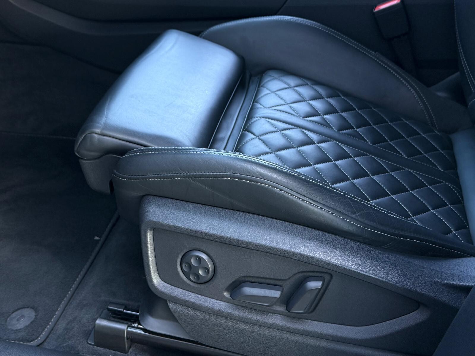 Audi Q5 Sportback - zdjęcie 17
