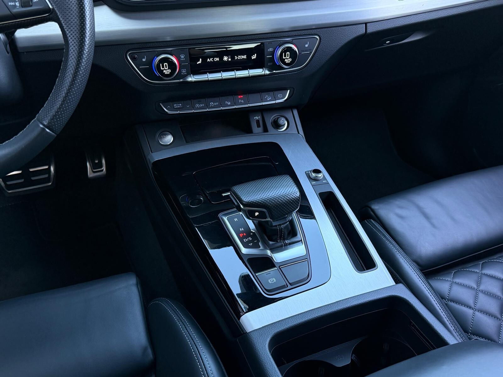 Audi Q5 Sportback - zdjęcie 26