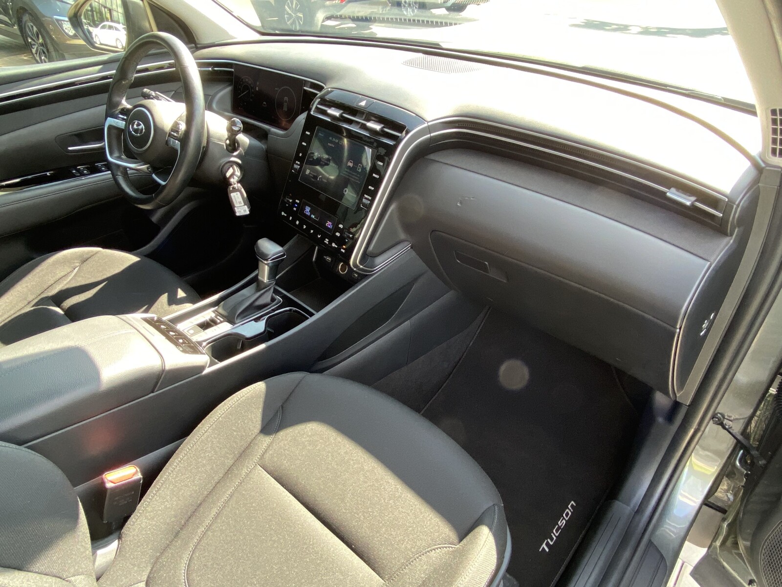 Hyundai Tucson - zdjęcie 17