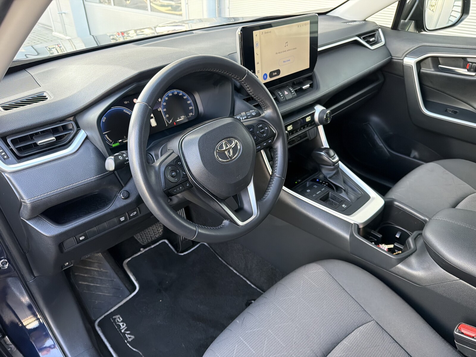 Toyota RAV 4 - zdjęcie 9