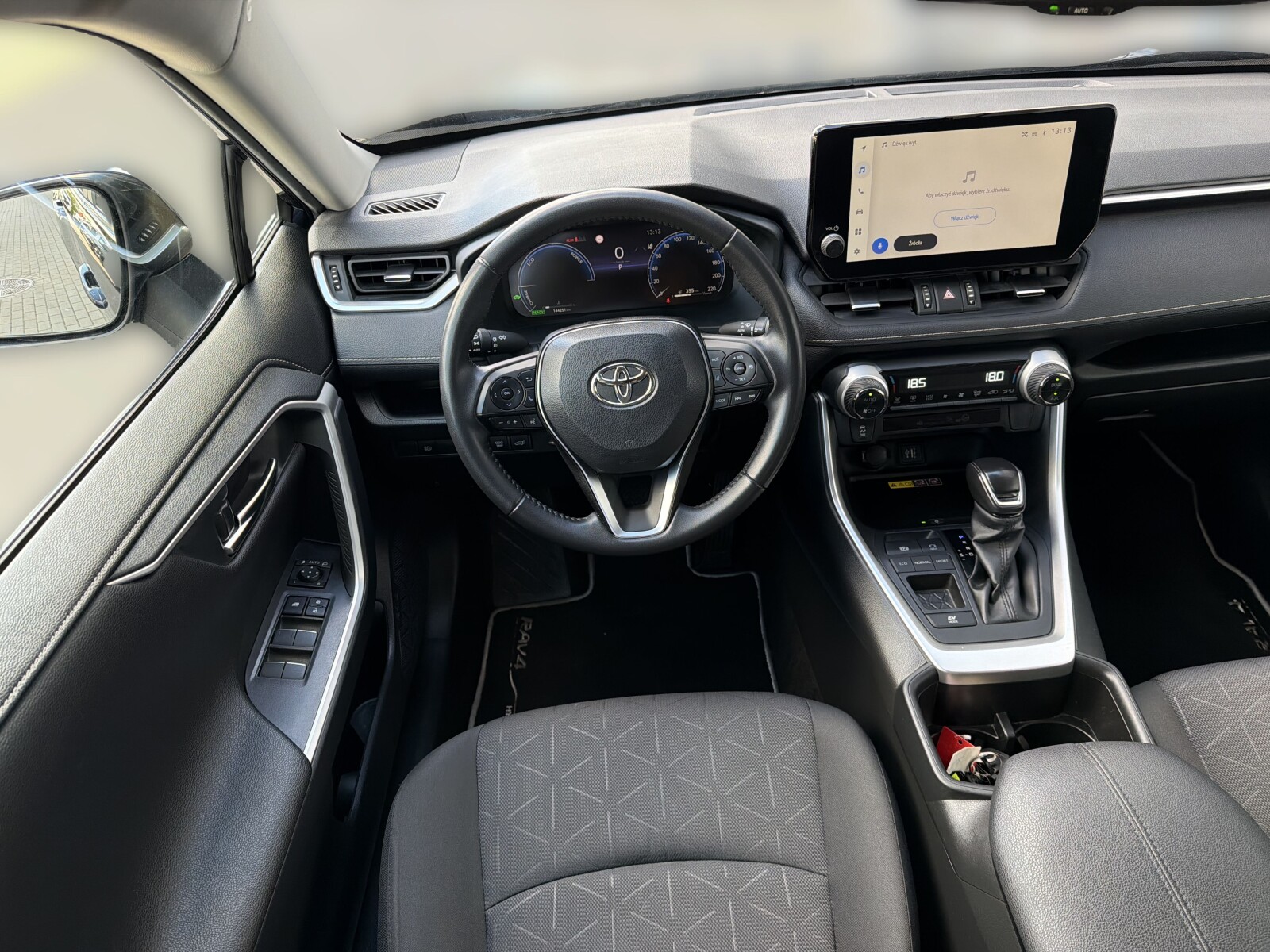Toyota RAV 4 - zdjęcie 17