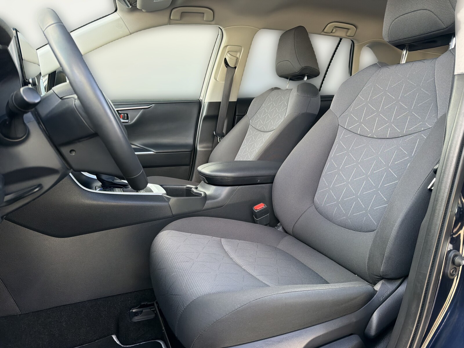 Toyota RAV 4 - zdjęcie 10